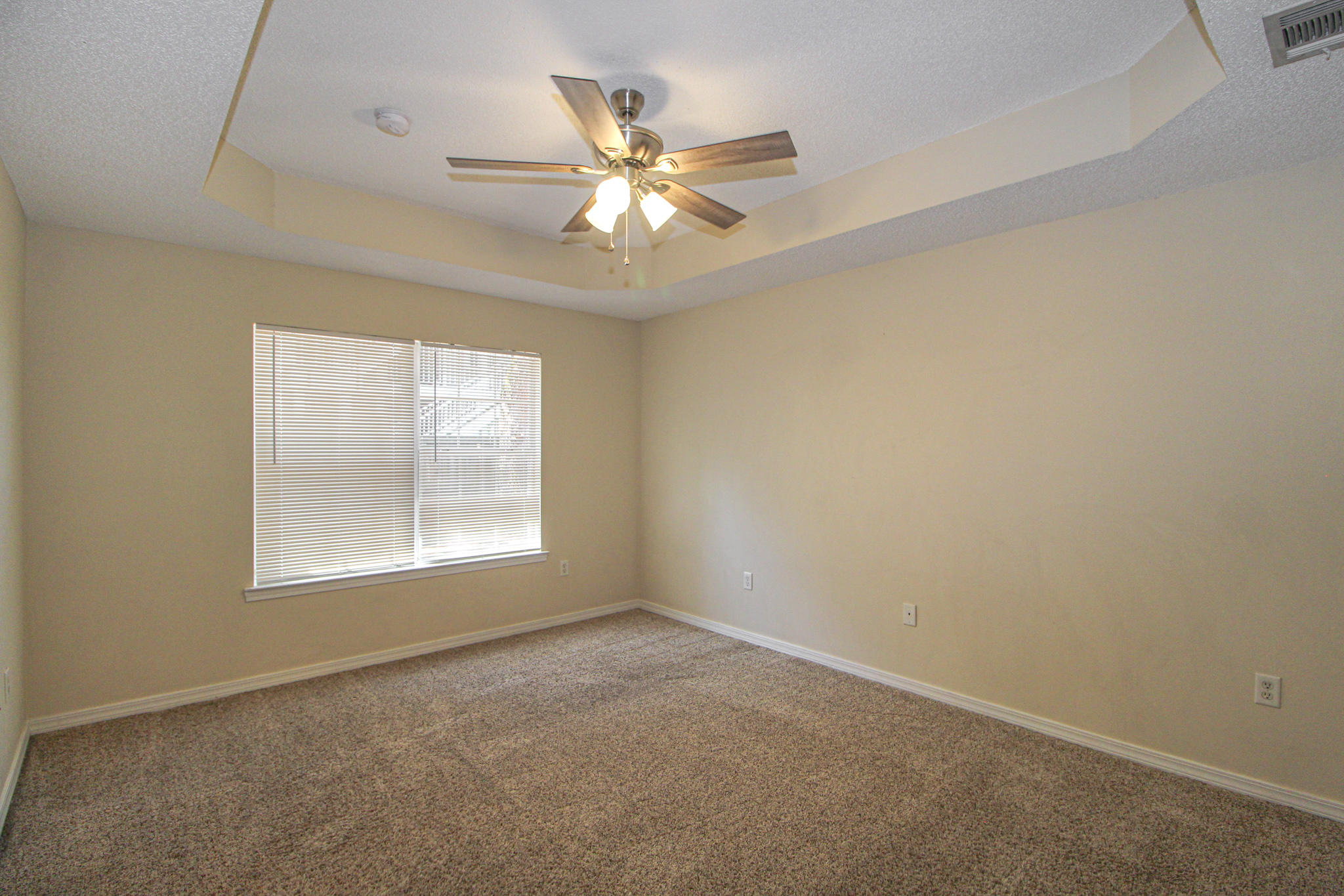 BRADYS S/D - Residential Lease