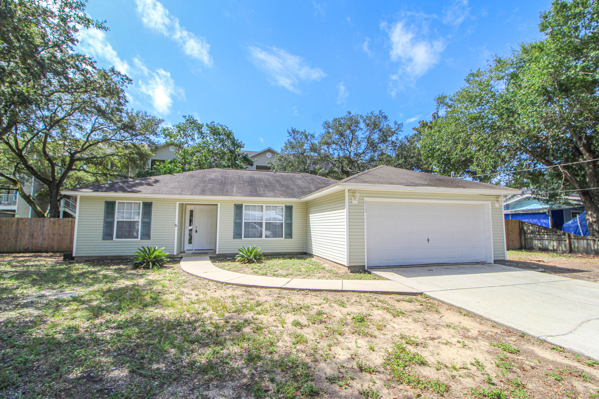 BRADYS S/D - Residential Lease
