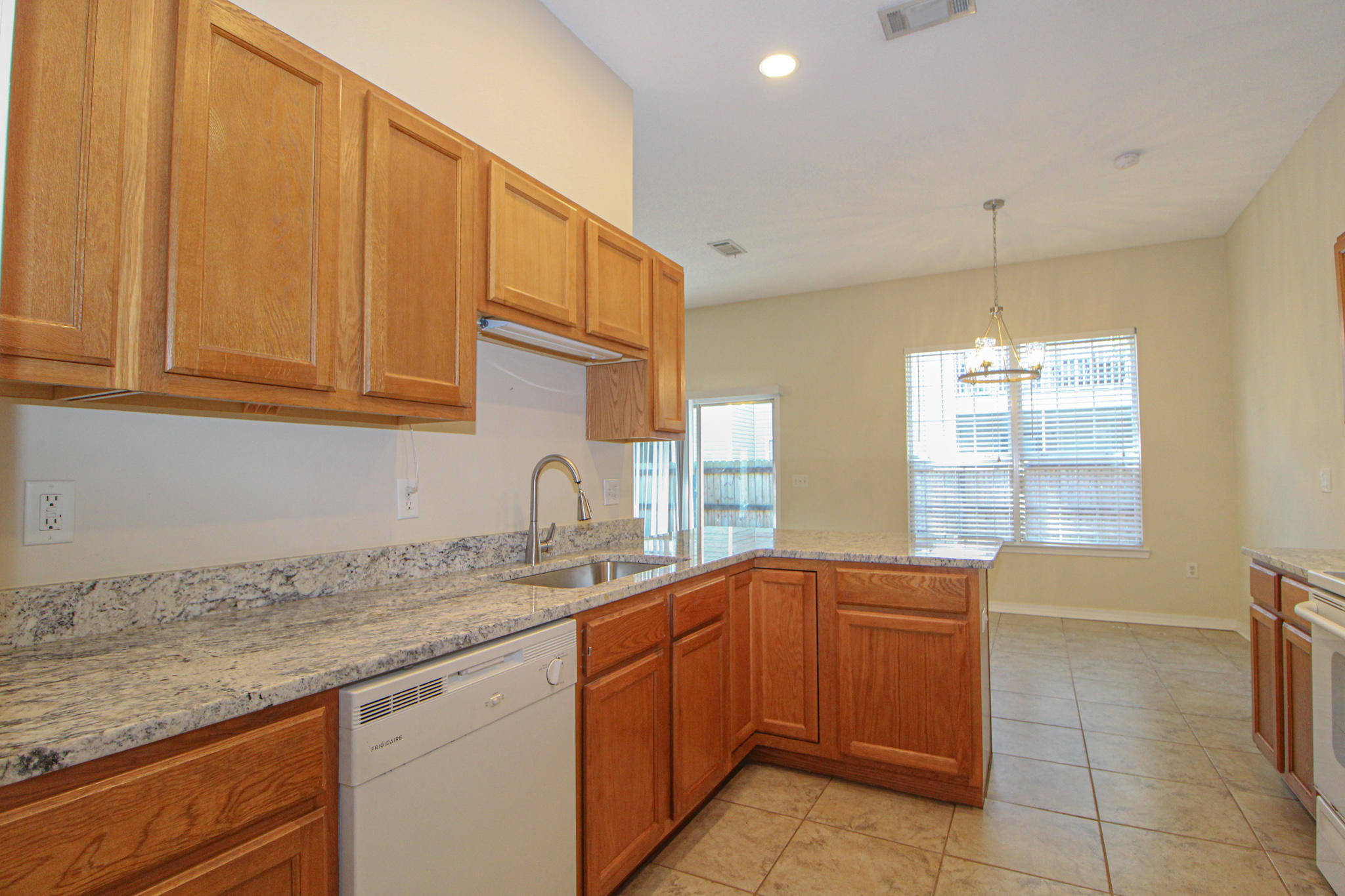 BRADYS S/D - Residential Lease