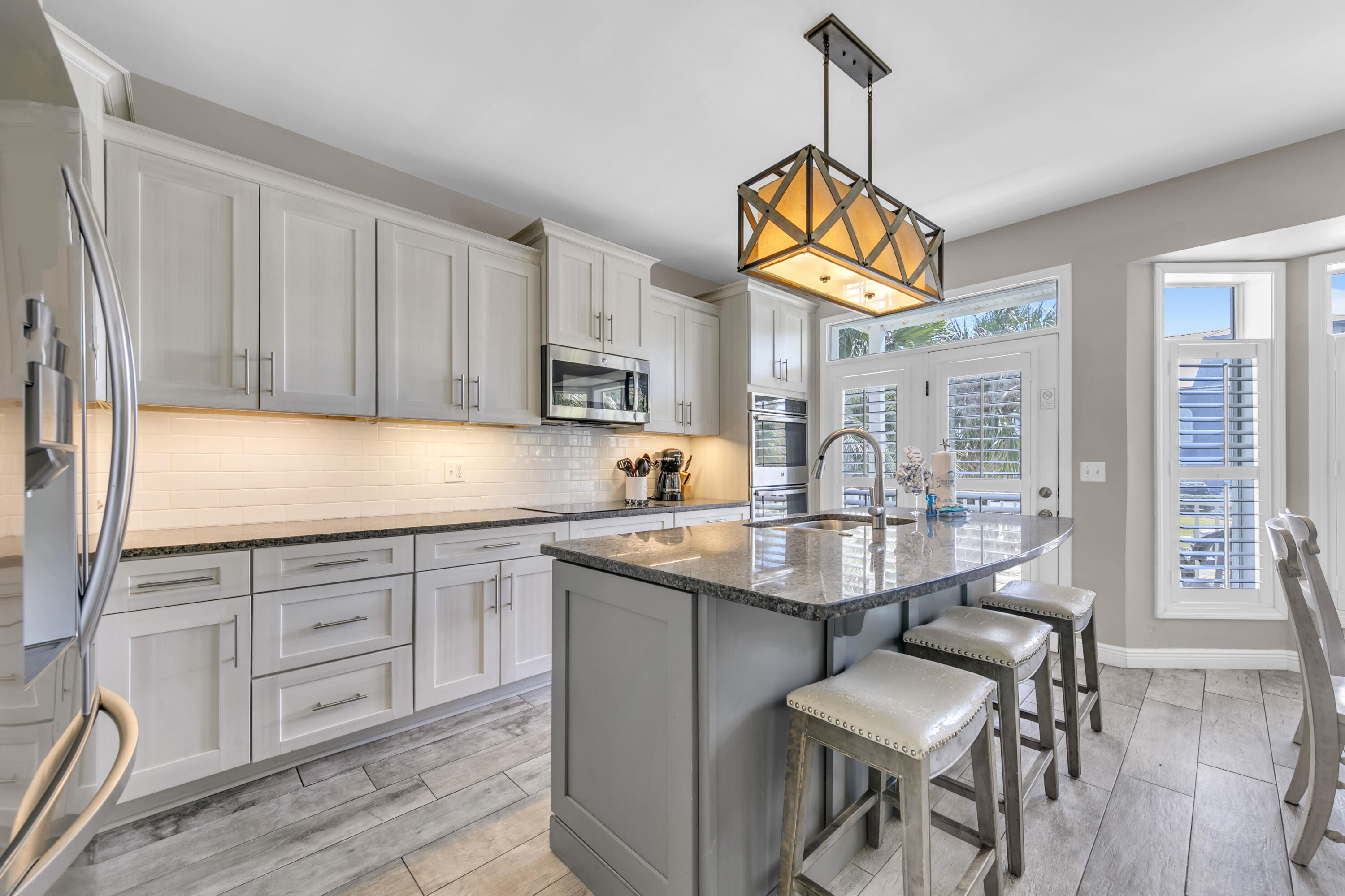 CRYSTAL BEACH - Residential