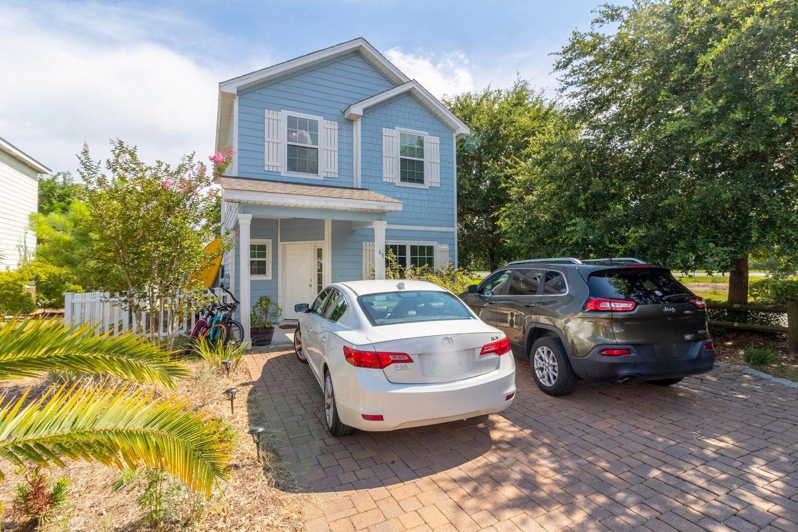 This 3 bedroom / 3 bath home is available for rent, unfurnished, on 9/1/20. This property features hardwood floors on the first floor, granite counter tops and a fenced in backyard. Pet friendly ($250 non-refundable fee). Background check and 1 year lease required.