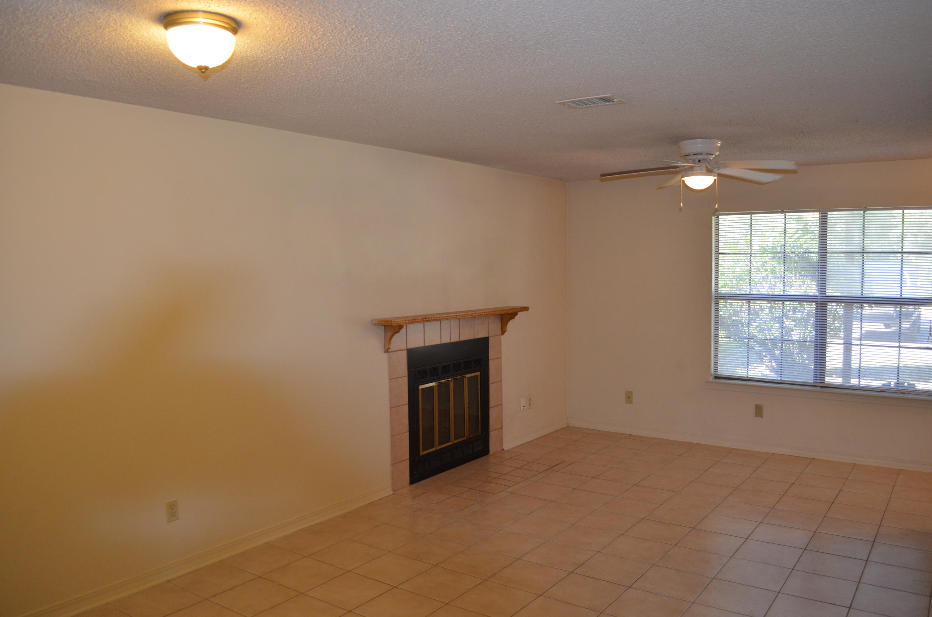 PARKVIEW ESTATES T/H - Residential Lease