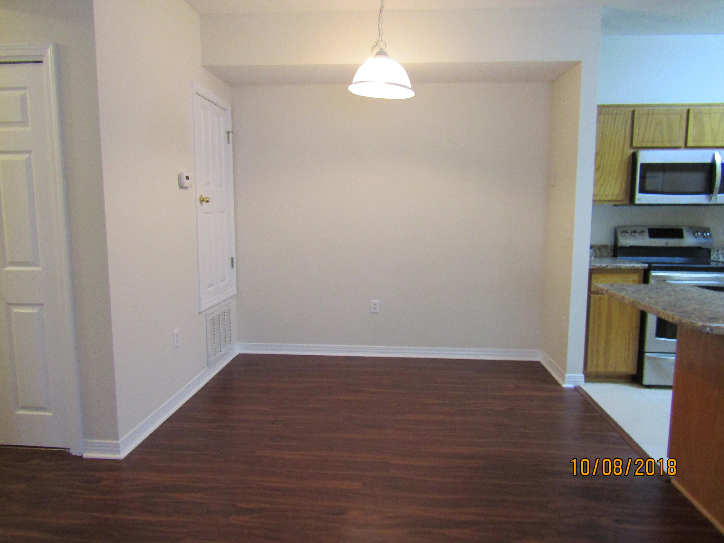 the Oaks at Niceville condo, unit 219, building #5 - Residential Lease