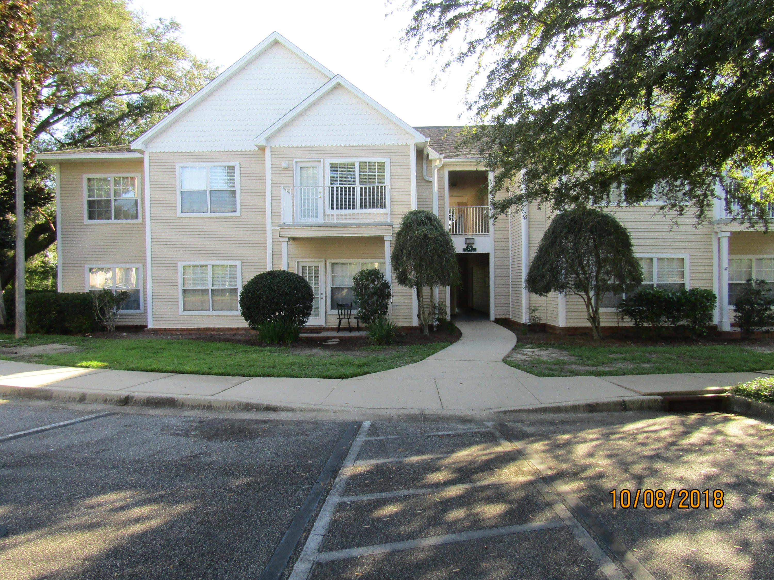 the Oaks at Niceville condo, unit 219, building #5 - Residential Lease