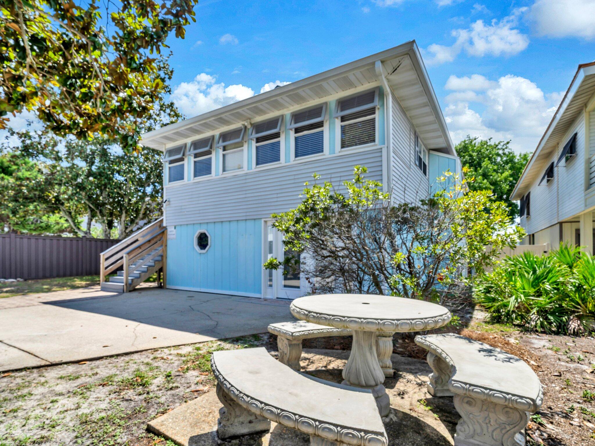 CRYSTAL BEACH - Residential