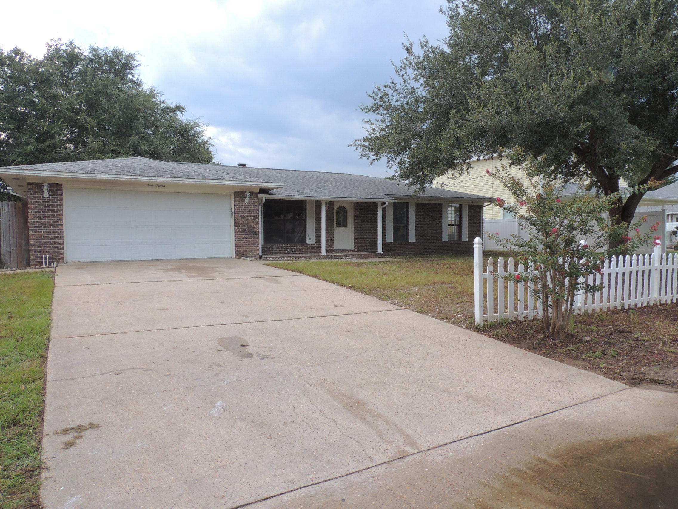 KELL-AIRE GARDENS - Residential