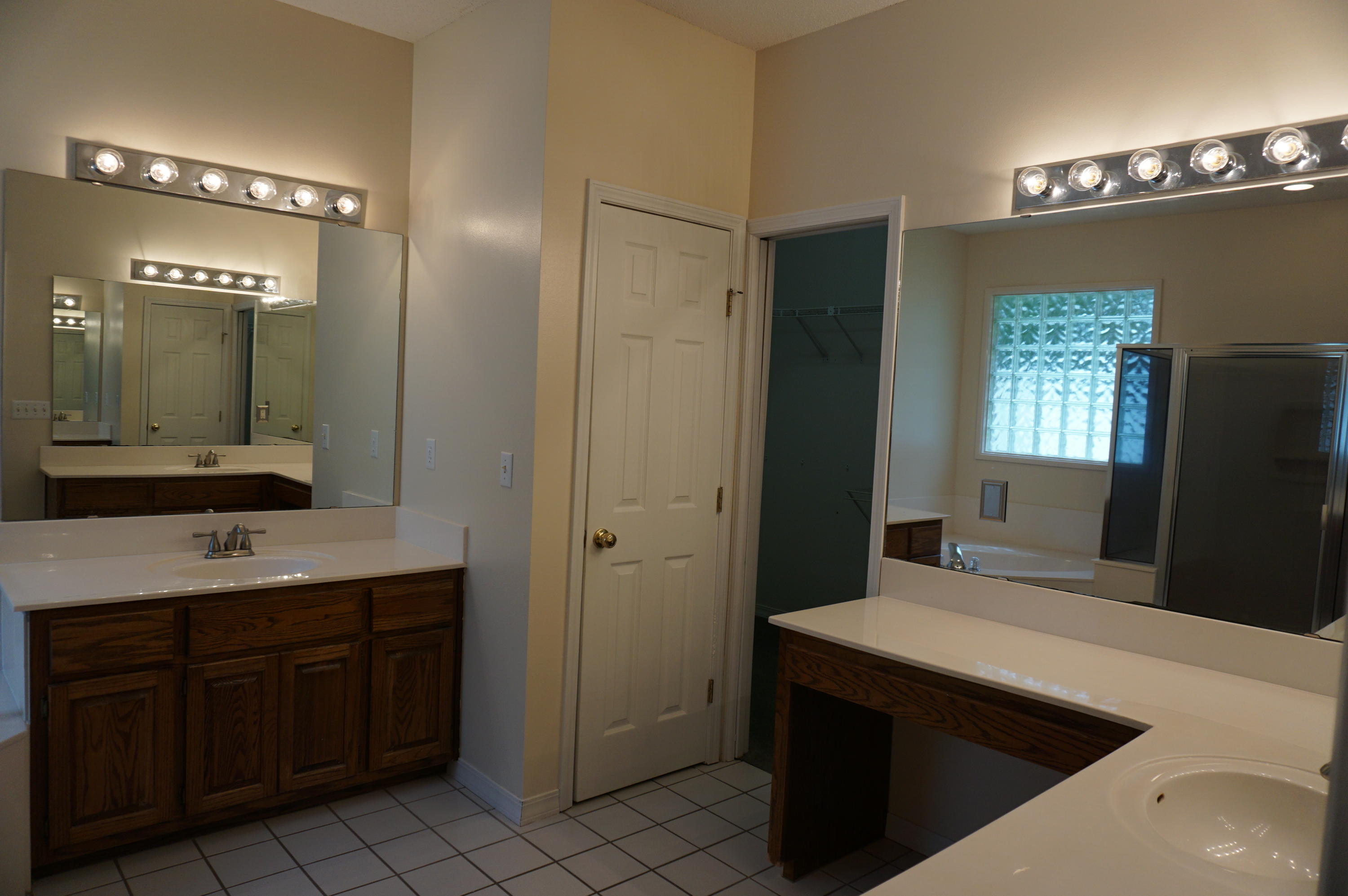 MEADOW LAKE ESTATES - Residential Lease