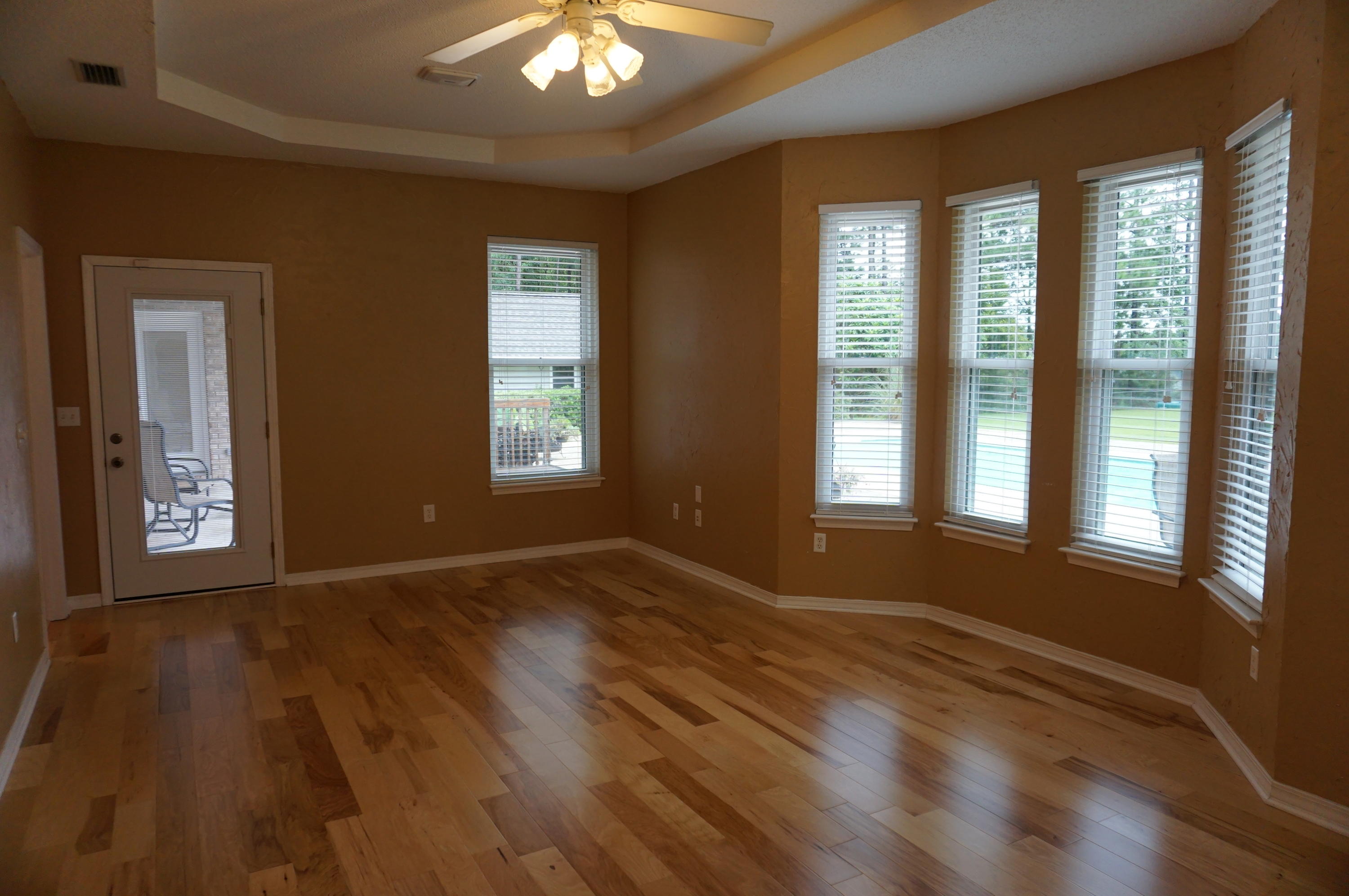 MEADOW LAKE ESTATES - Residential Lease