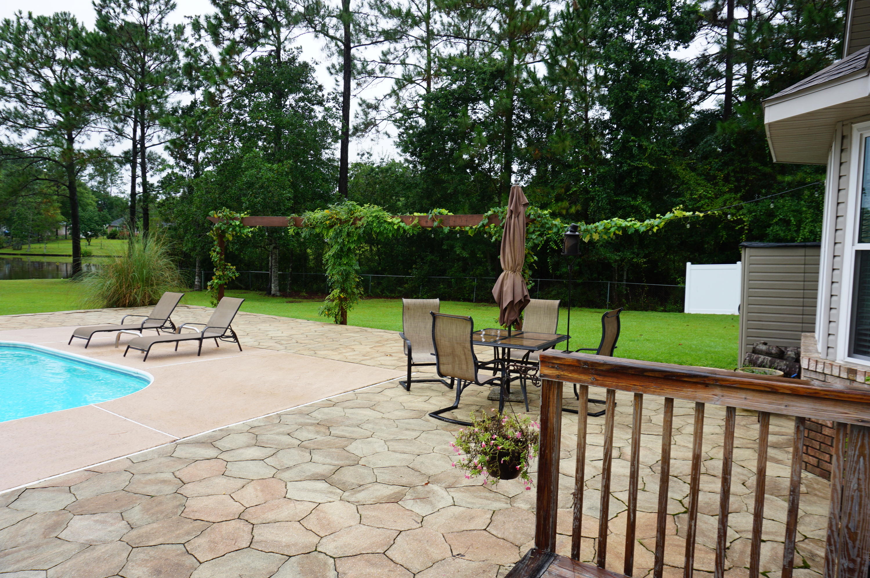 MEADOW LAKE ESTATES - Residential Lease