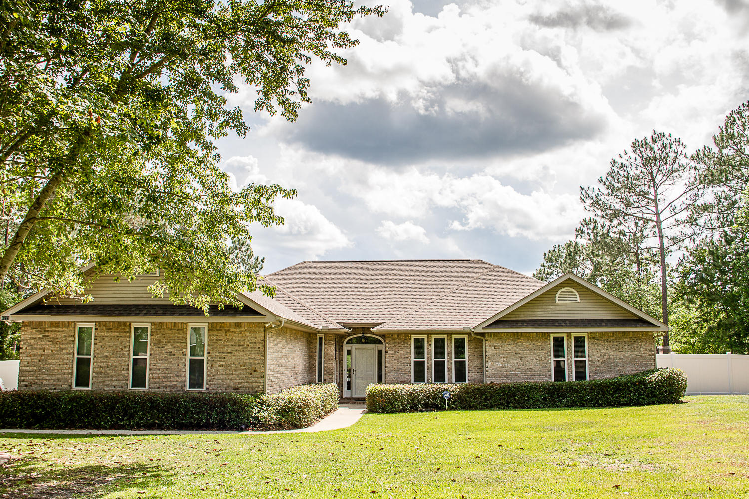 MEADOW LAKE ESTATES - Residential Lease