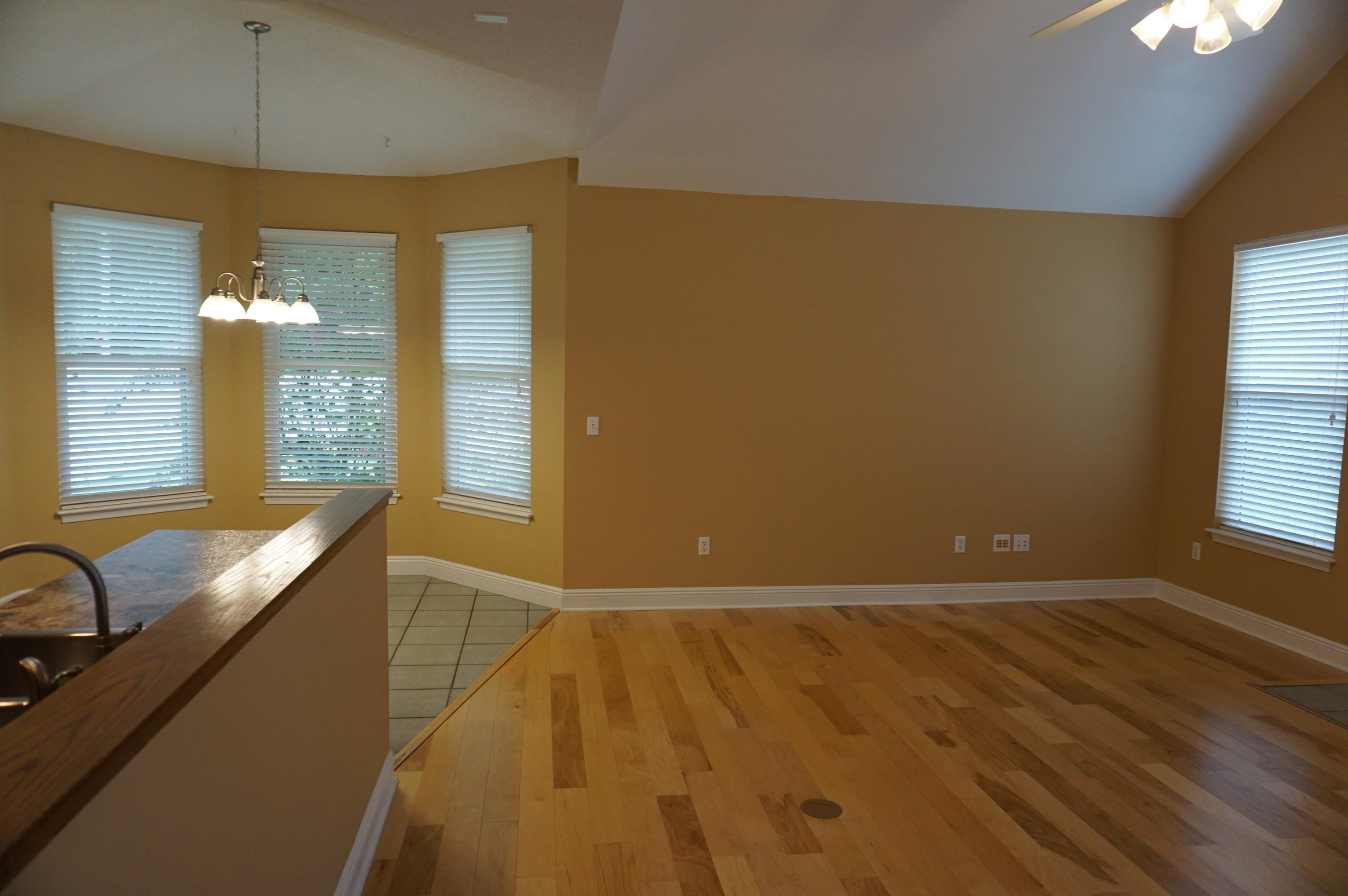 MEADOW LAKE ESTATES - Residential Lease