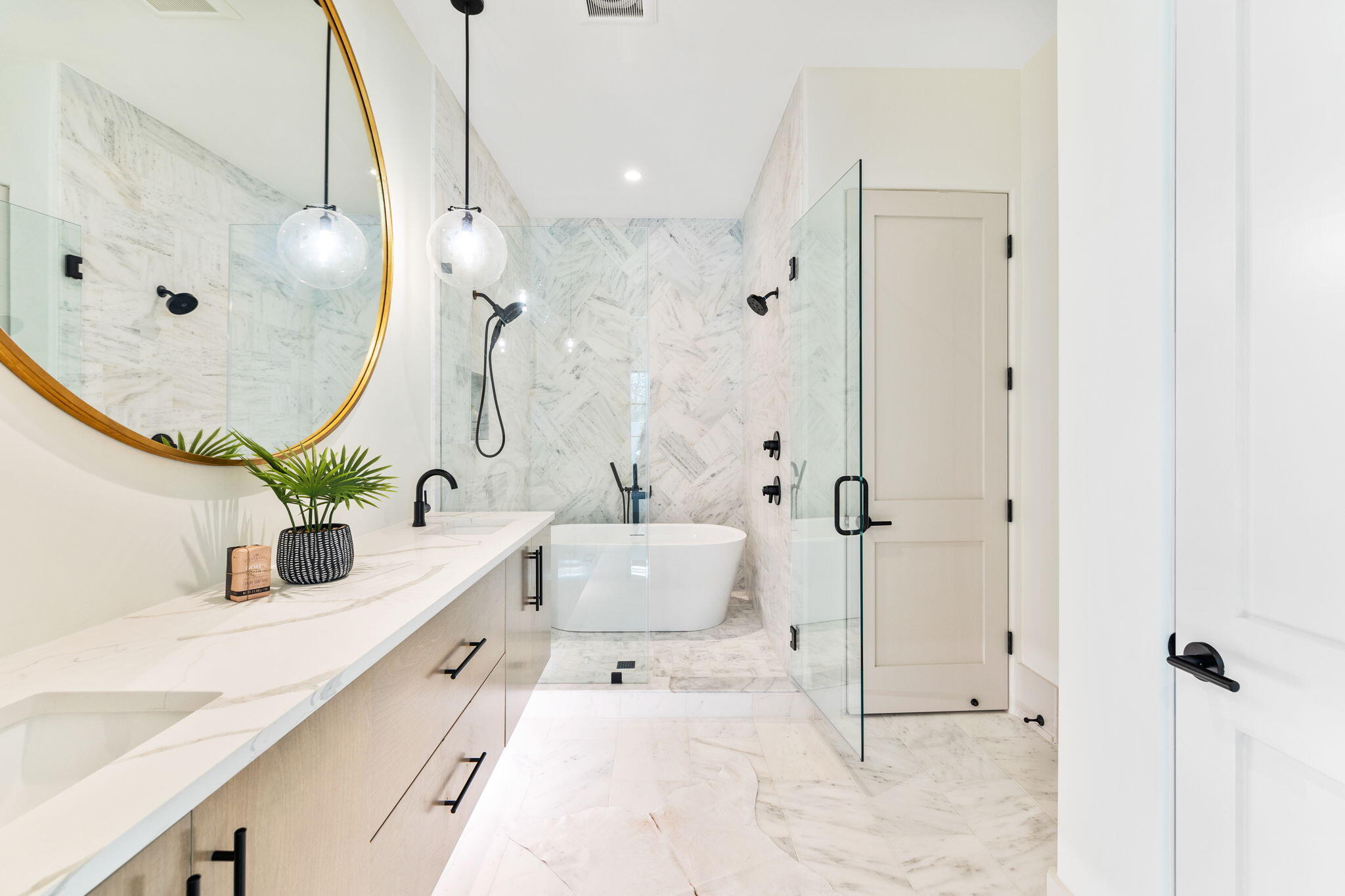 SWEET BAY - Residential