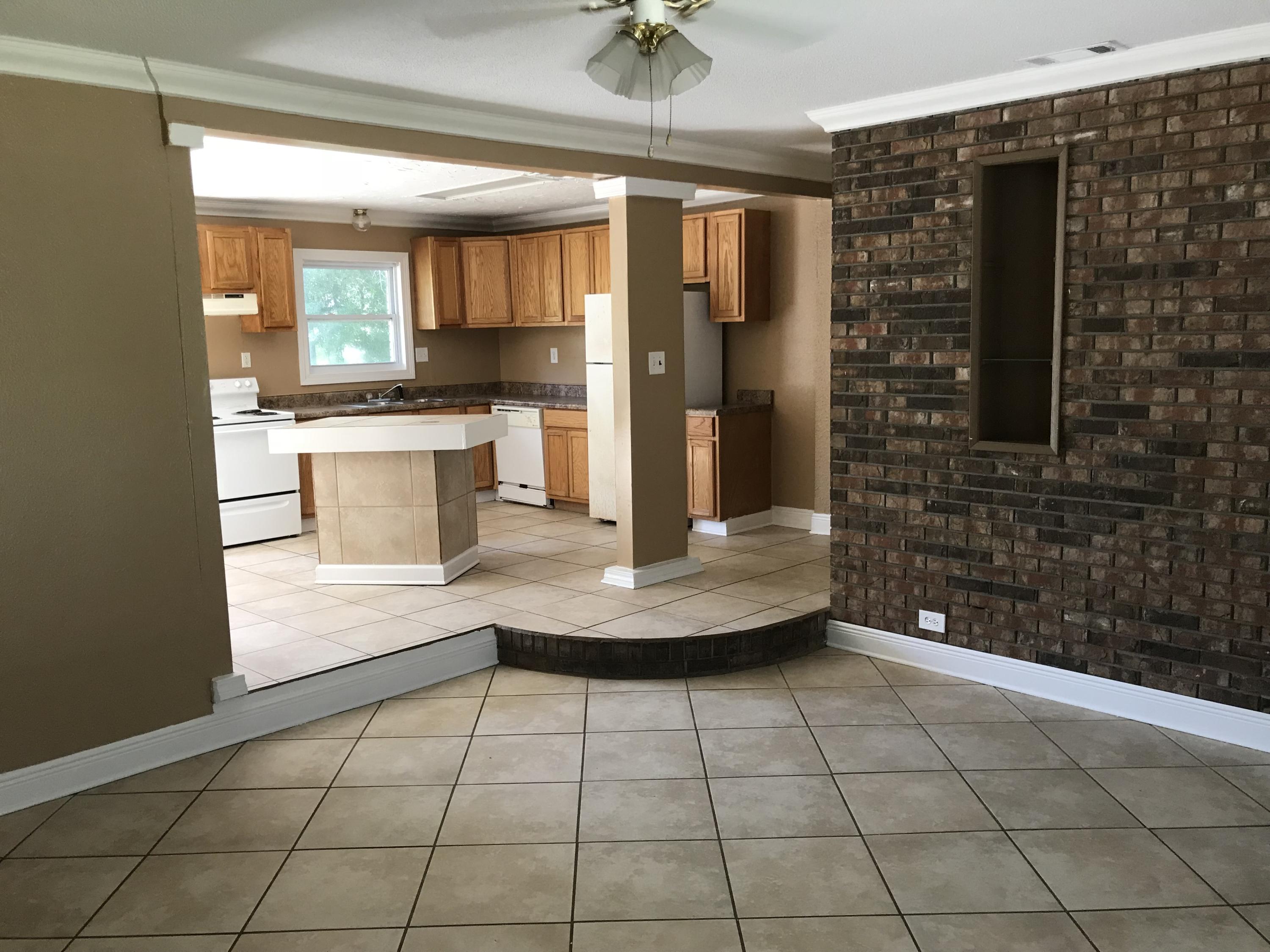 METES & BOUNDS - Residential Lease