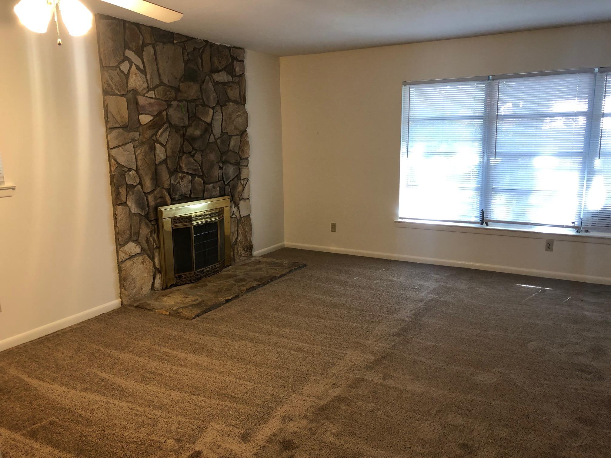COLONY ESTATES - Residential Lease