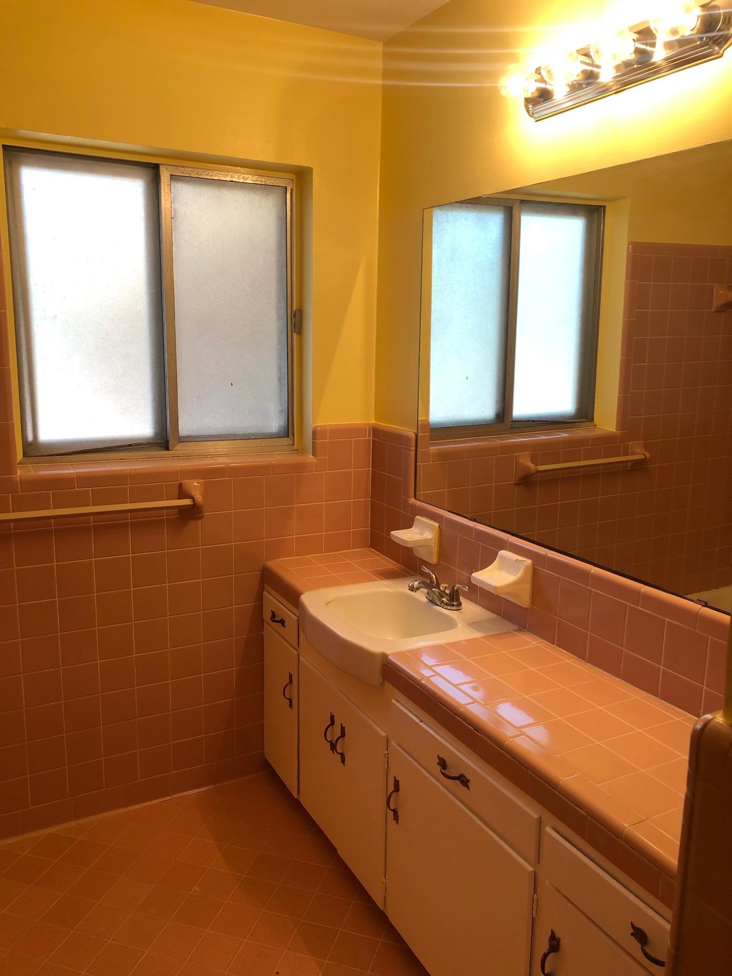 COLONY ESTATES - Residential Lease