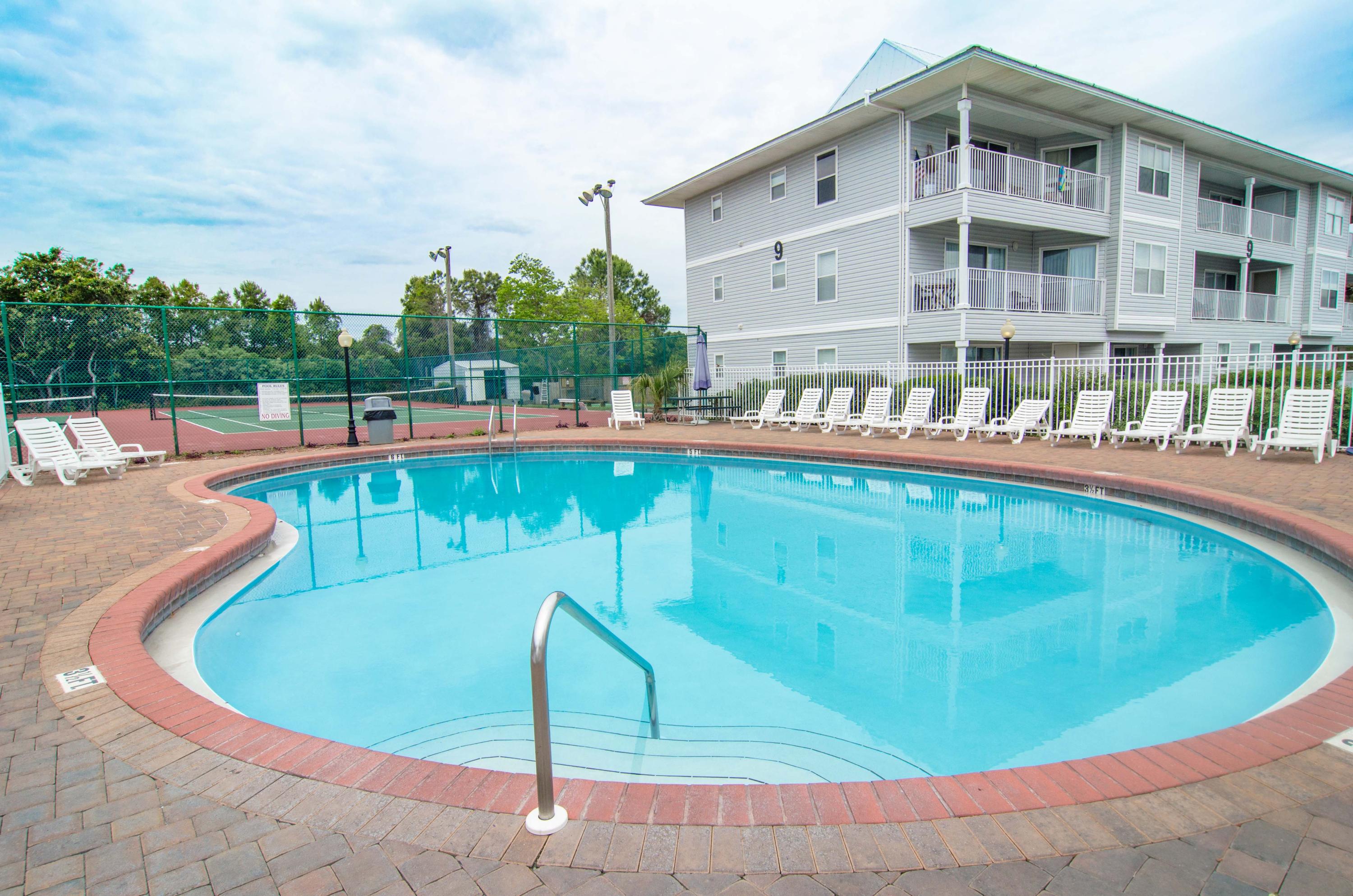 BEACHSIDE VILLAS CONDO - Residential