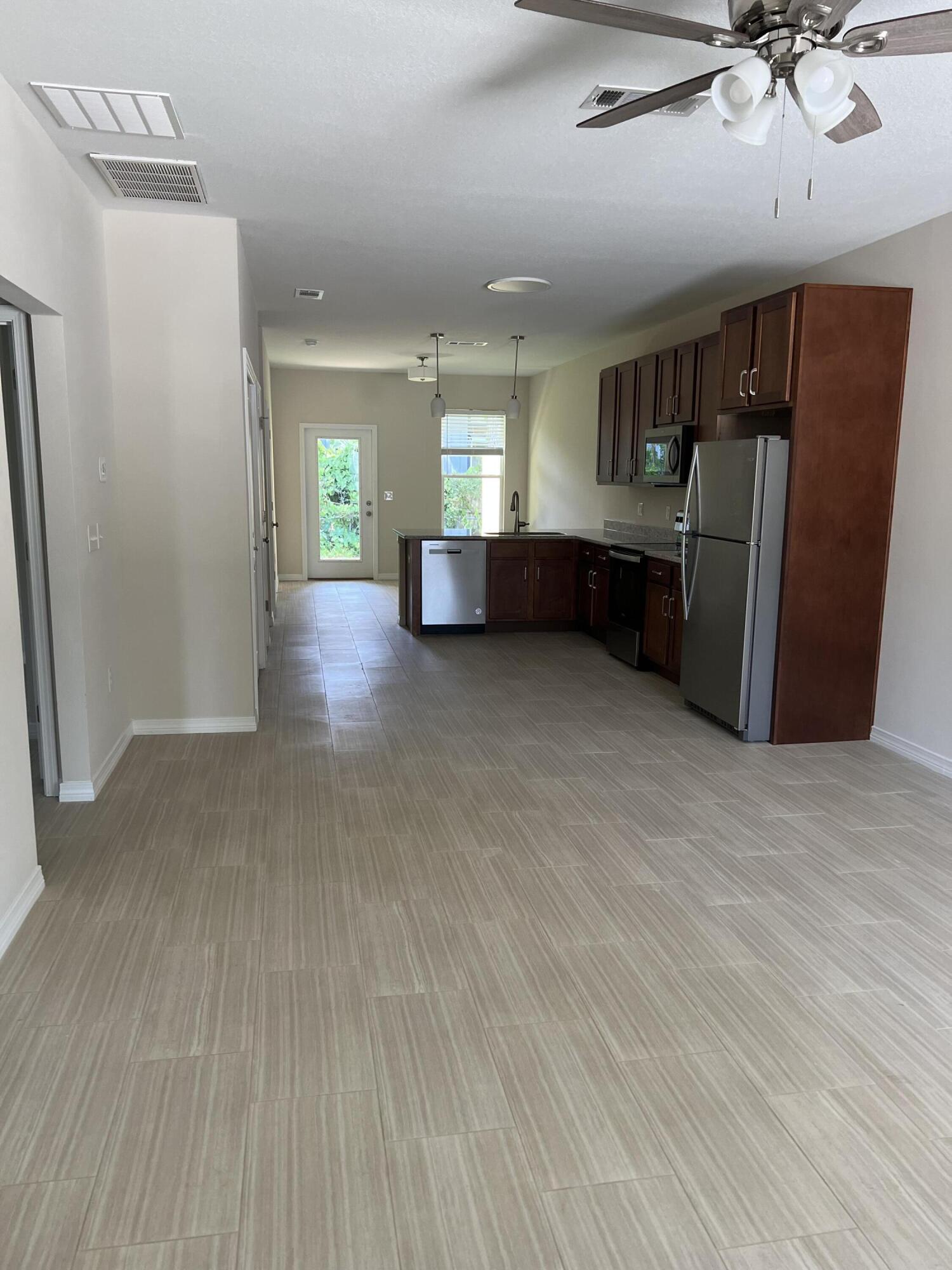 BROWNSVILLE STATION - Residential Lease