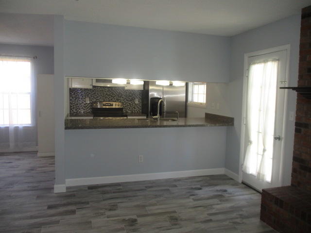 CHATEAU PRES DE LA MER - Residential Lease