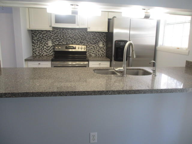 CHATEAU PRES DE LA MER - Residential Lease