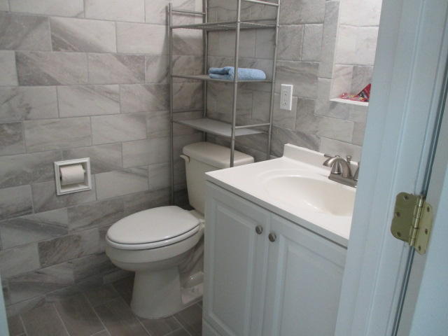 CHATEAU PRES DE LA MER - Residential Lease