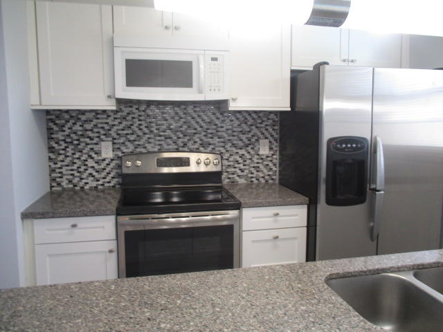 CHATEAU PRES DE LA MER - Residential Lease