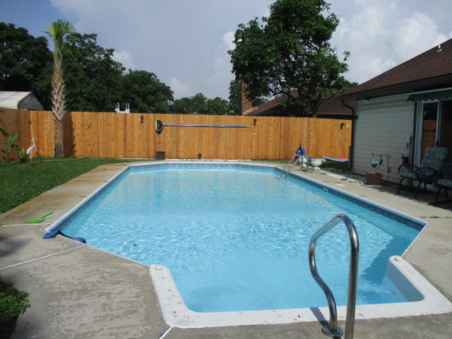 CHATEAU PRES DE LA MER - Residential Lease