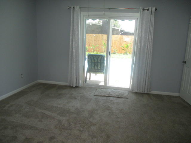 CHATEAU PRES DE LA MER - Residential Lease
