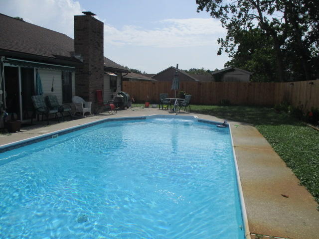 CHATEAU PRES DE LA MER - Residential Lease
