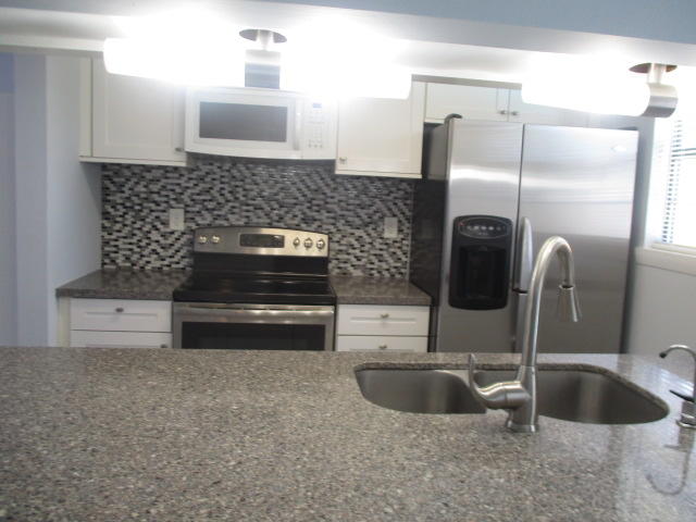 CHATEAU PRES DE LA MER - Residential Lease