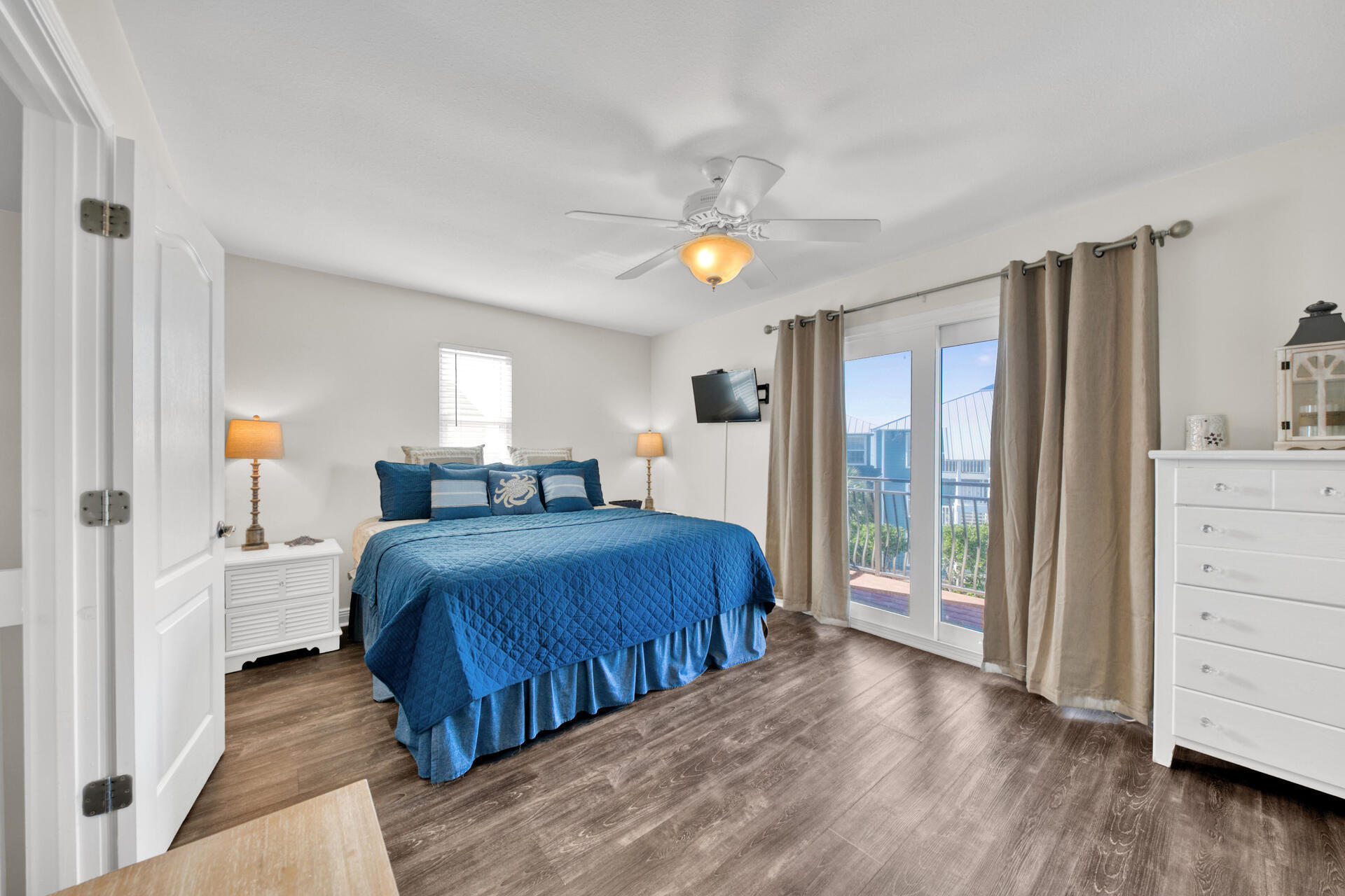 COSTA VISTA T/H - Residential