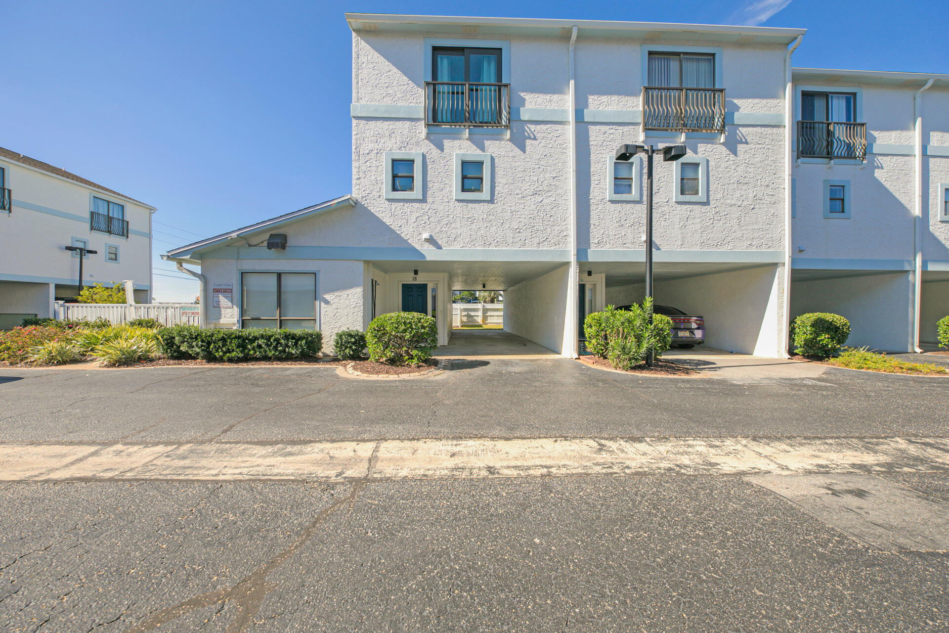 COSTA VISTA T/H - Residential