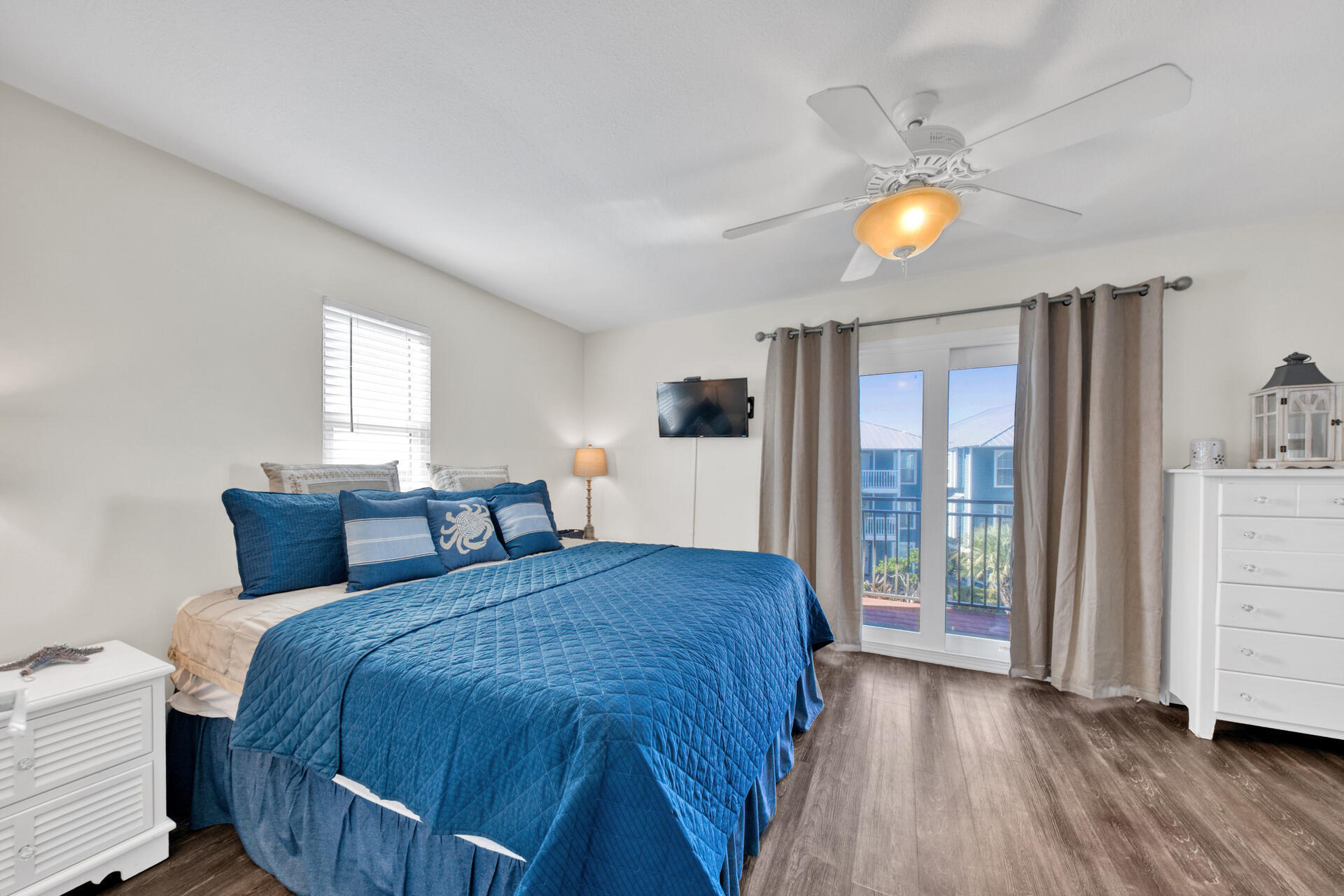 COSTA VISTA T/H - Residential