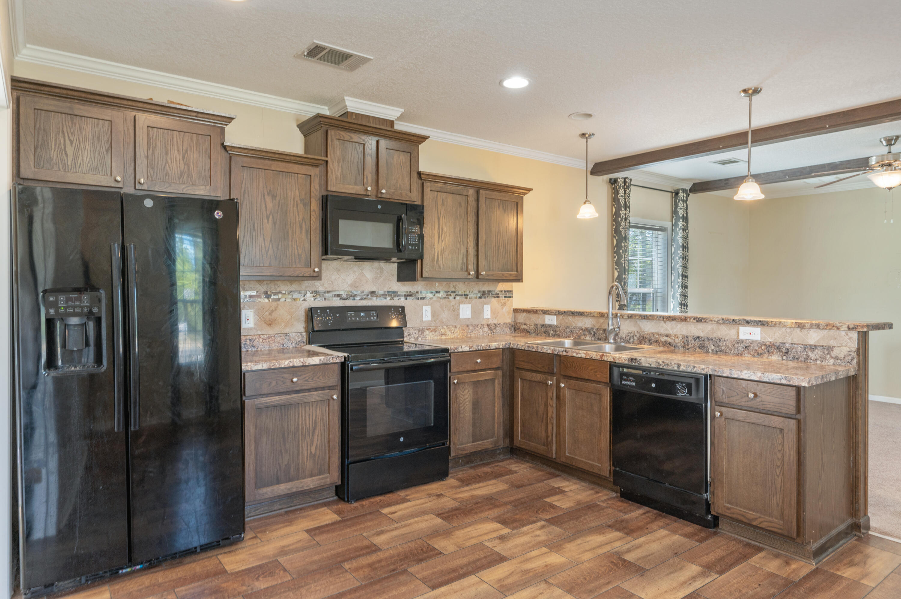 OAKWOOD HILLS UNIT 1 - Residential Lease