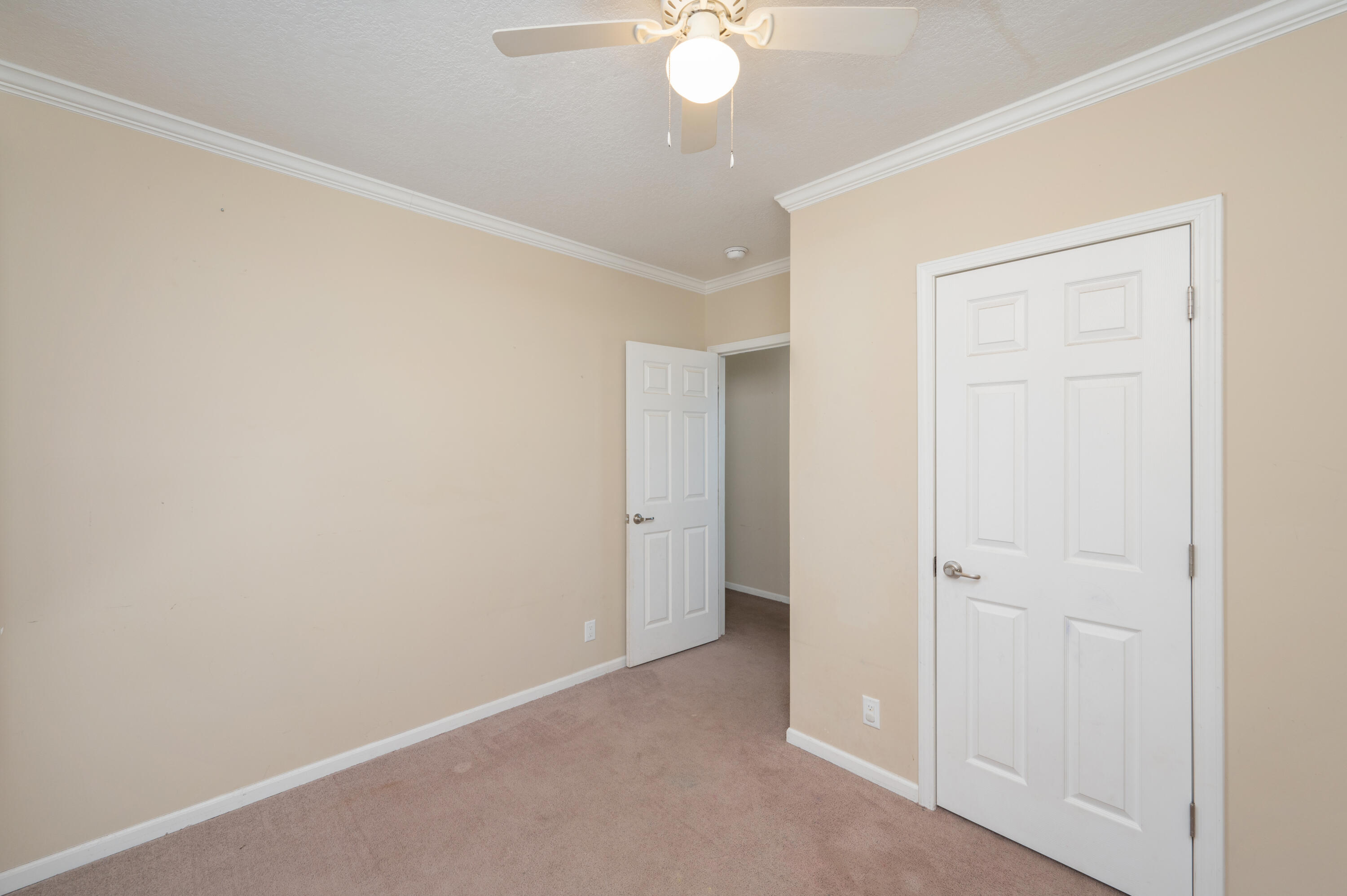 OAKWOOD HILLS UNIT 1 - Residential Lease