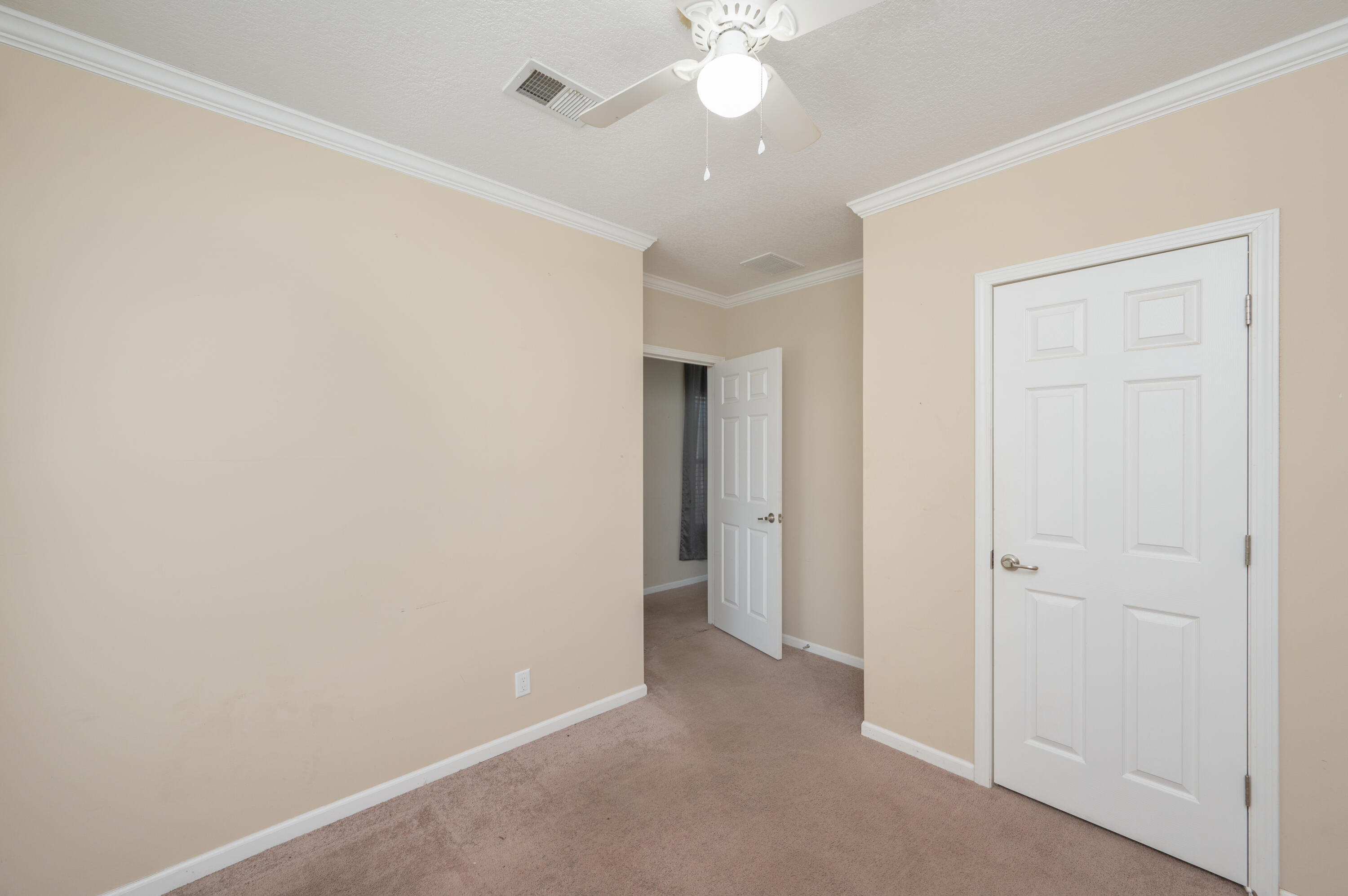 OAKWOOD HILLS UNIT 1 - Residential Lease