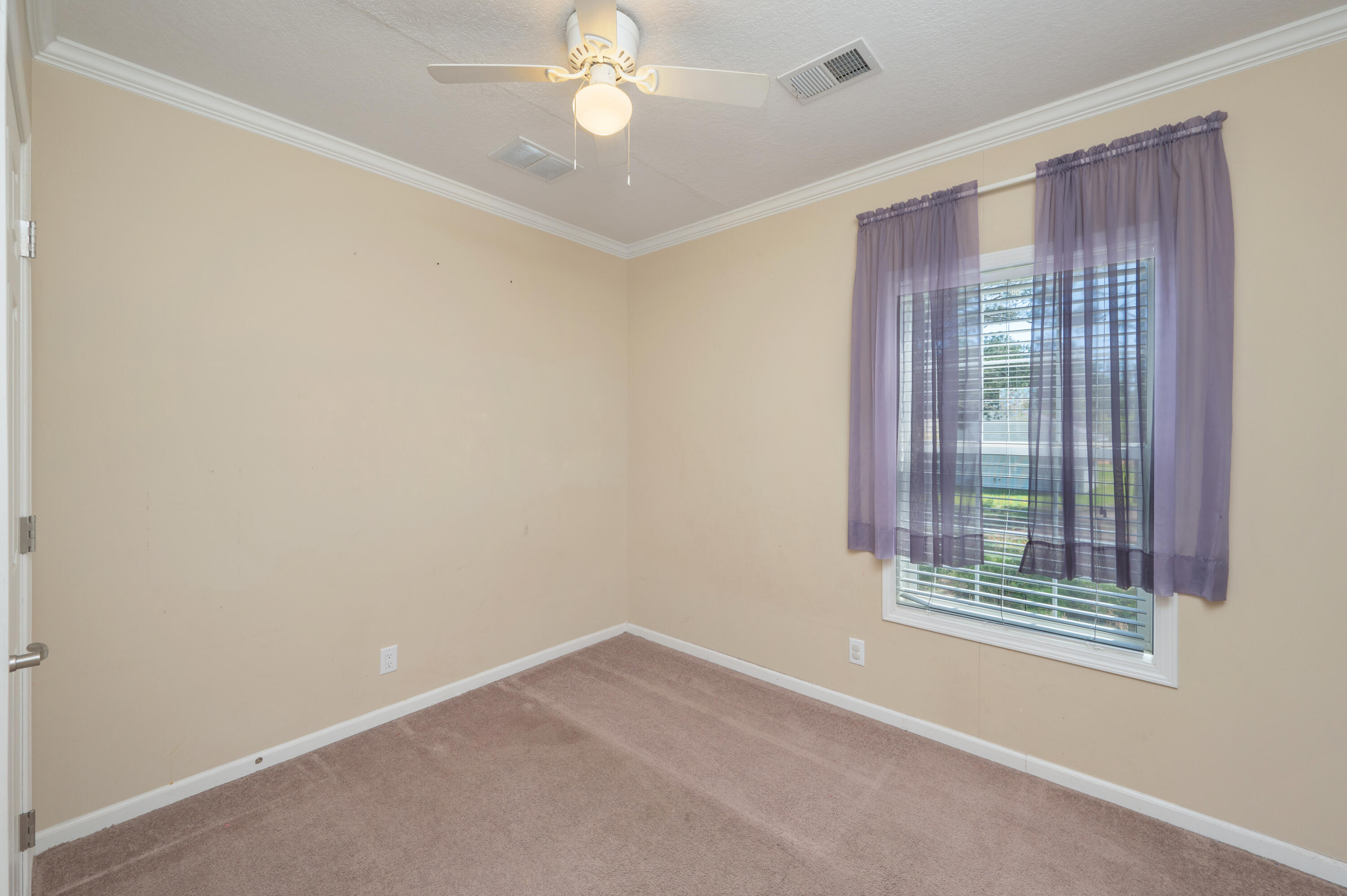 OAKWOOD HILLS UNIT 1 - Residential Lease