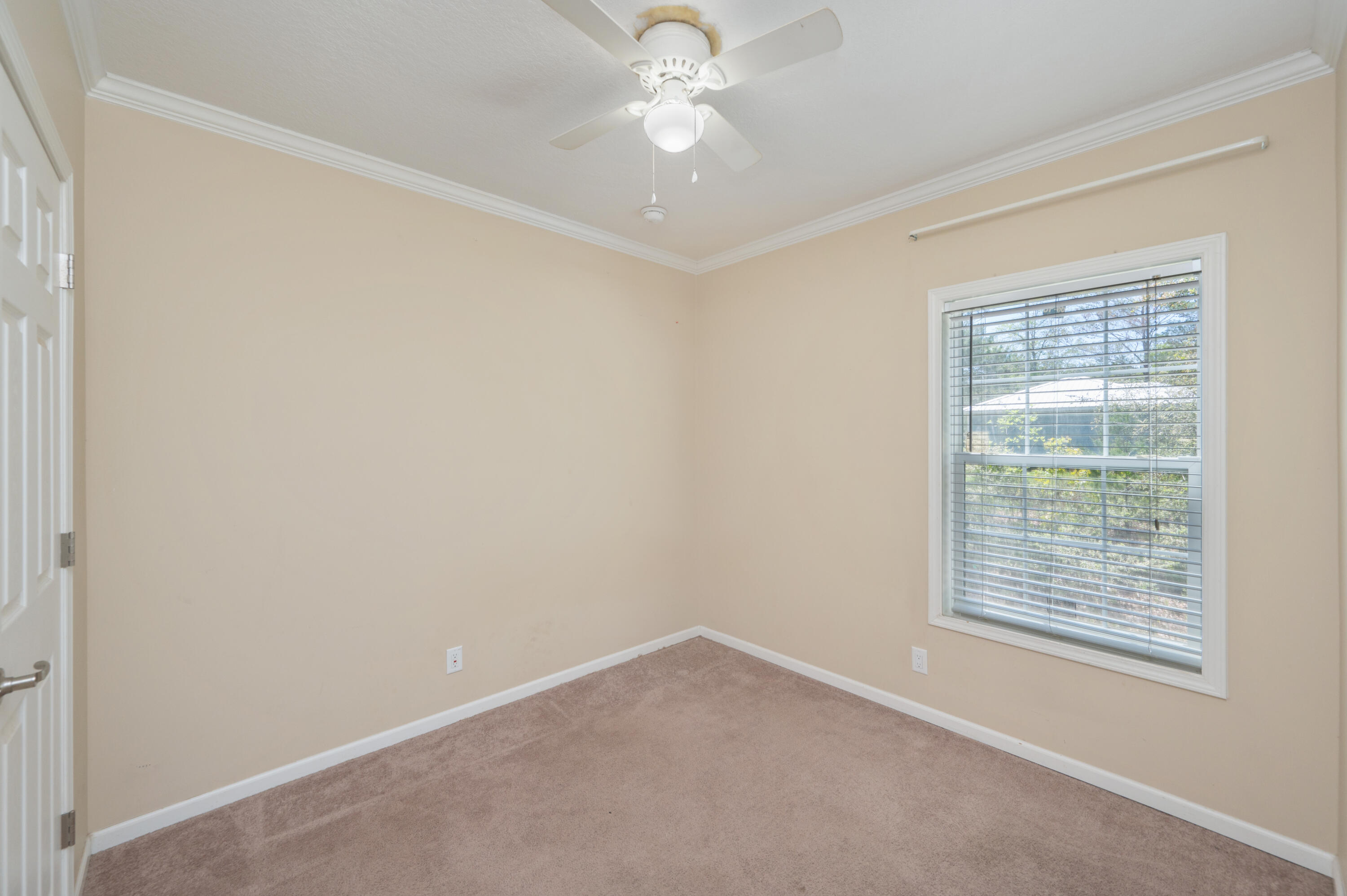 OAKWOOD HILLS UNIT 1 - Residential Lease