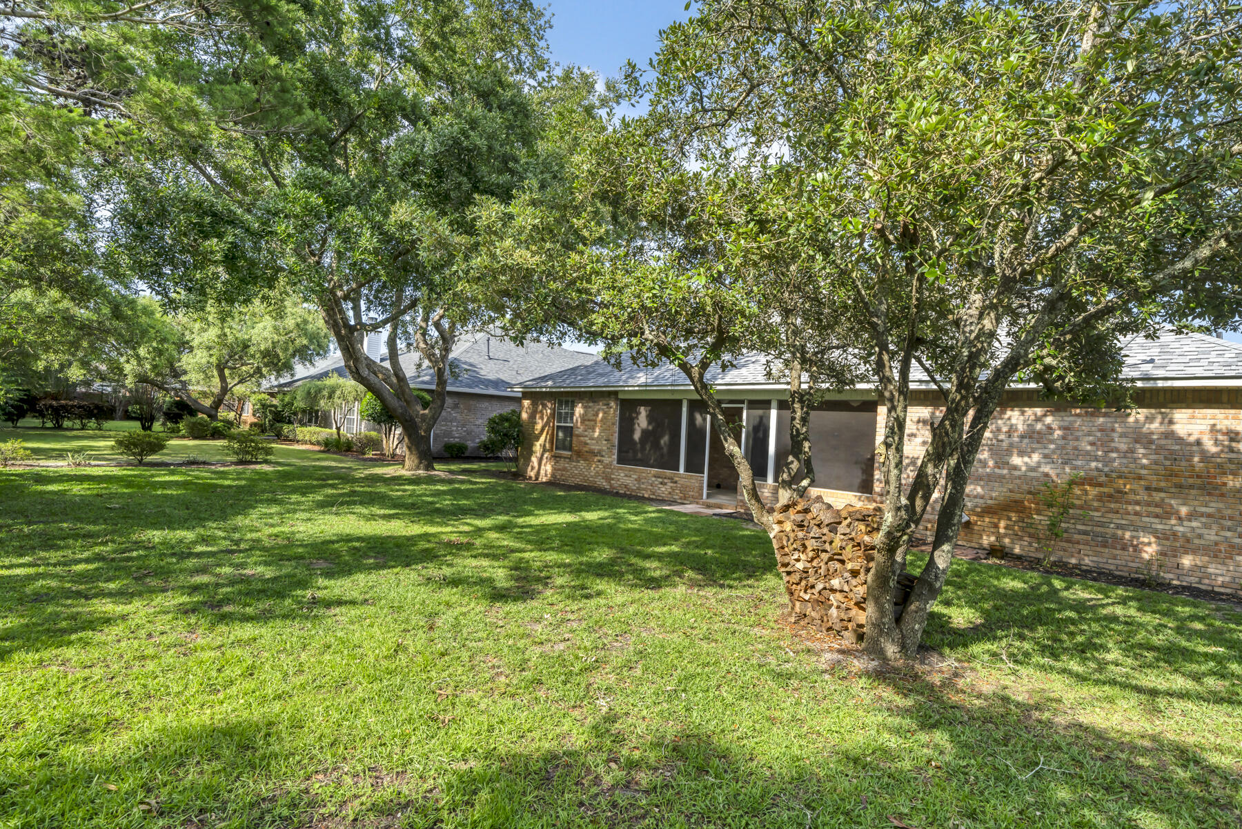 SOUND HAMMOCK - Residential Lease