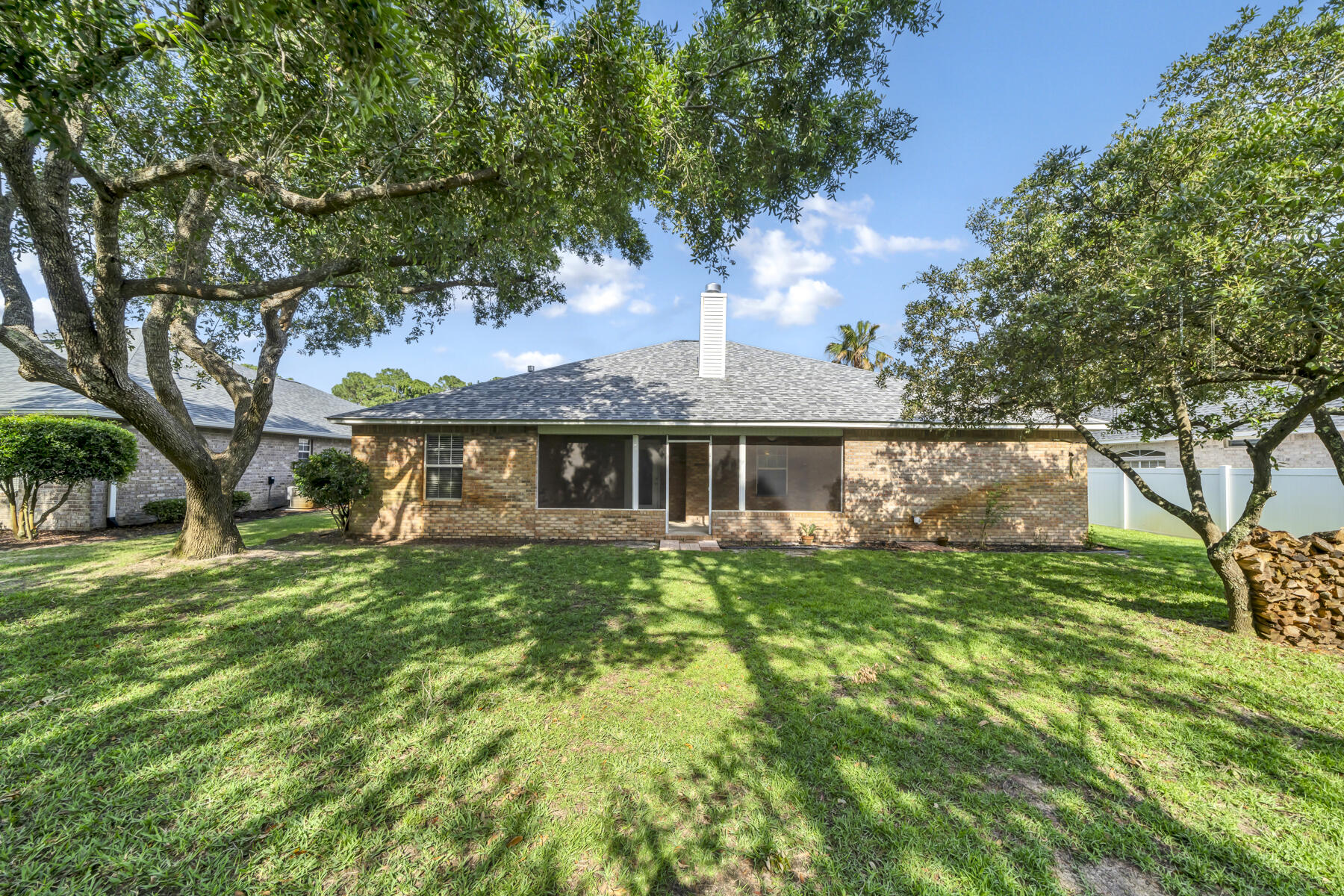 SOUND HAMMOCK - Residential Lease