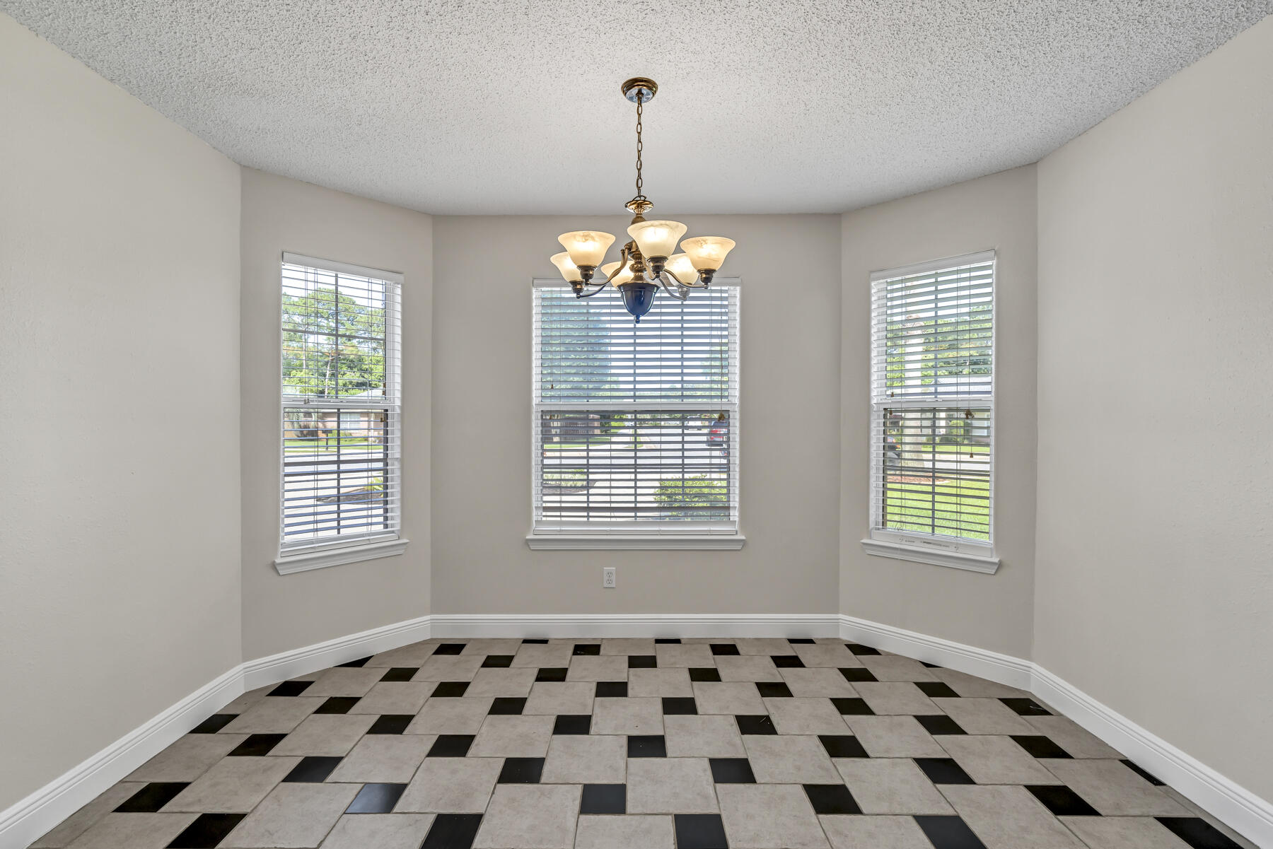 SOUND HAMMOCK - Residential Lease