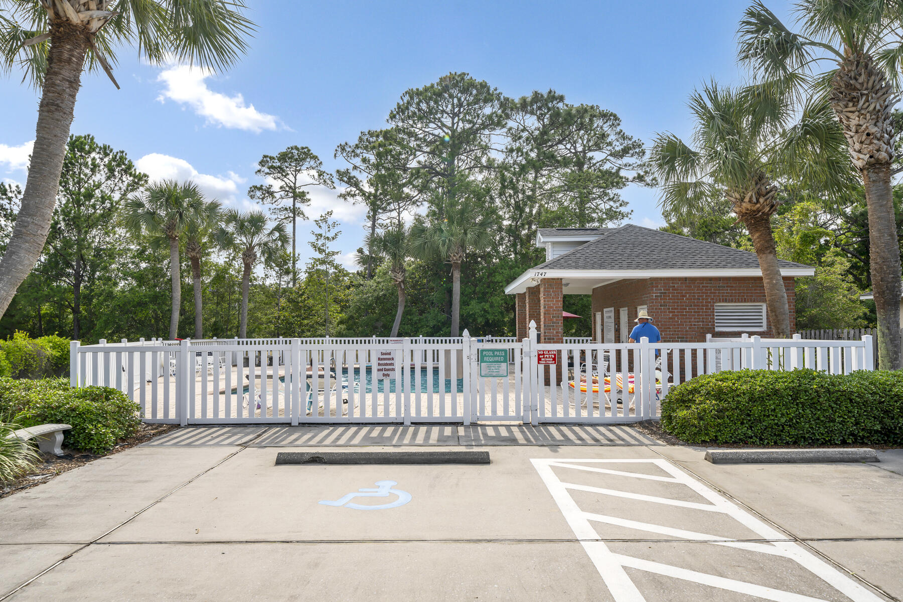 SOUND HAMMOCK - Residential Lease