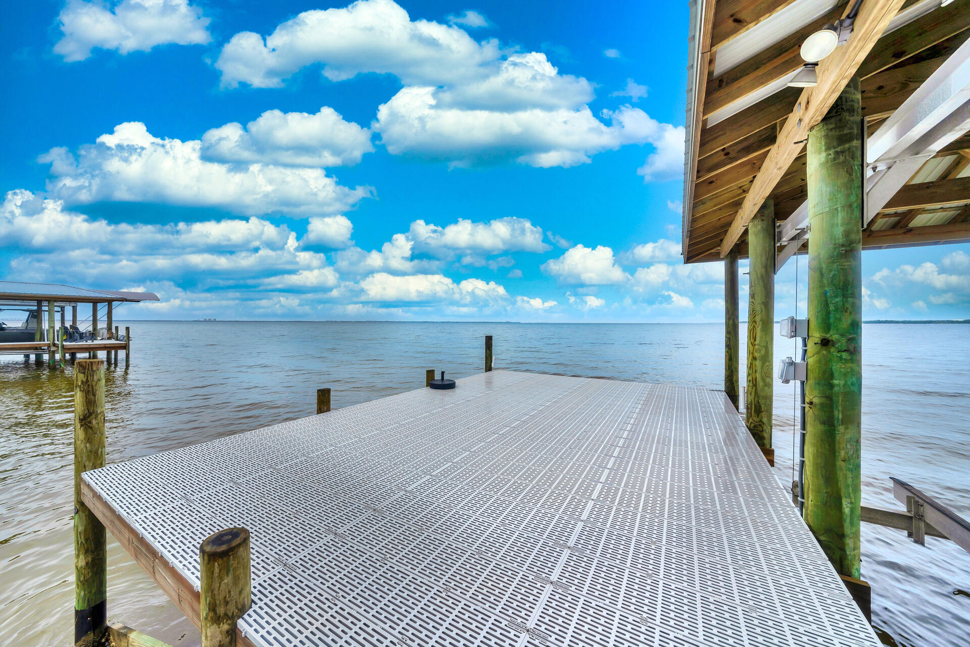 WINDWARD PH 1 BLUEWATER BAY - Residential