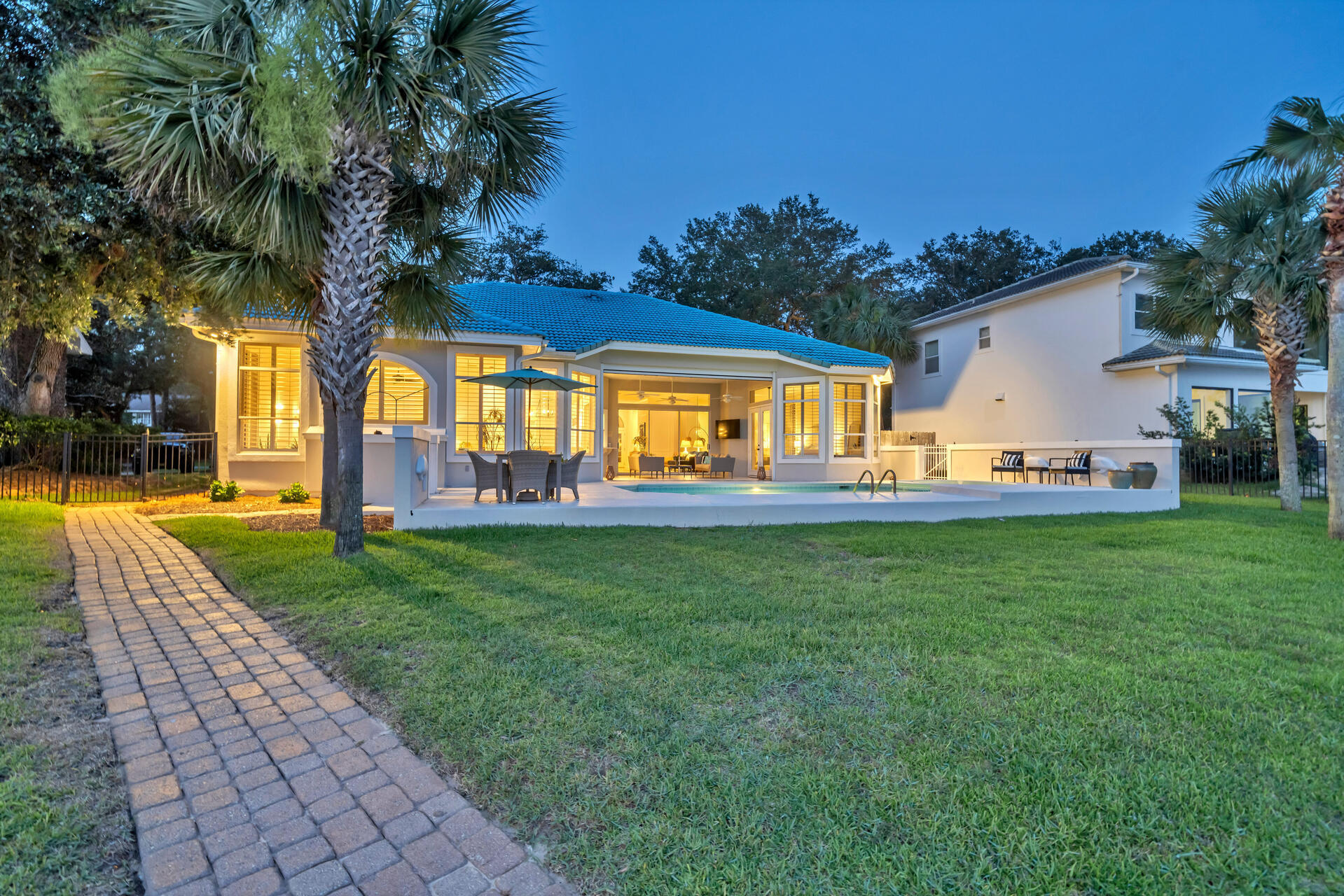 WINDWARD PH 1 BLUEWATER BAY - Residential