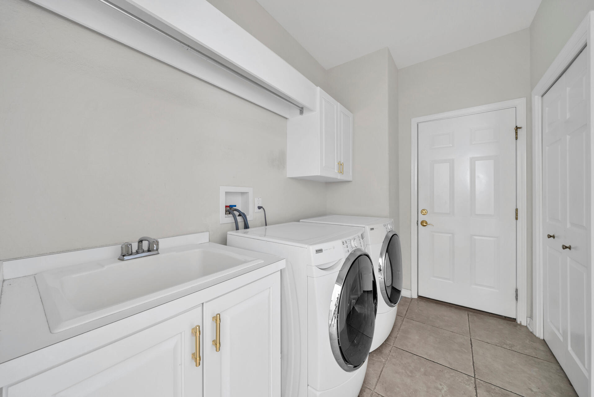 WINDWARD PH 1 BLUEWATER BAY - Residential