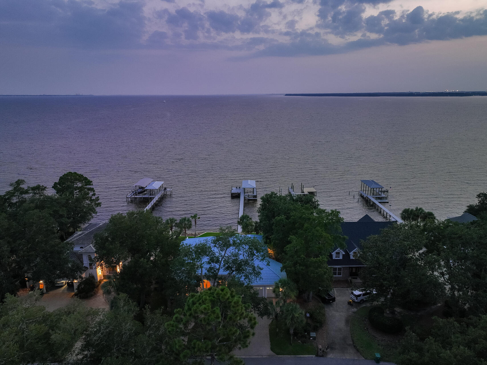 WINDWARD PH 1 BLUEWATER BAY - Residential