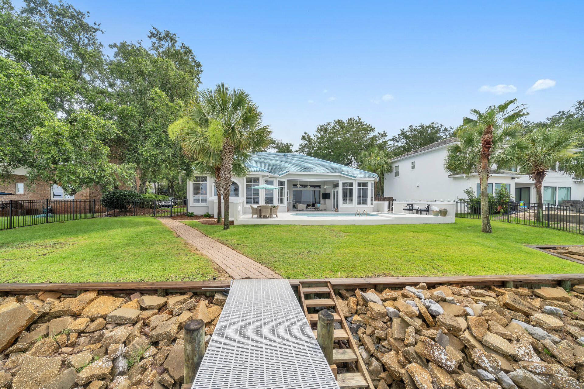 WINDWARD PH 1 BLUEWATER BAY - Residential