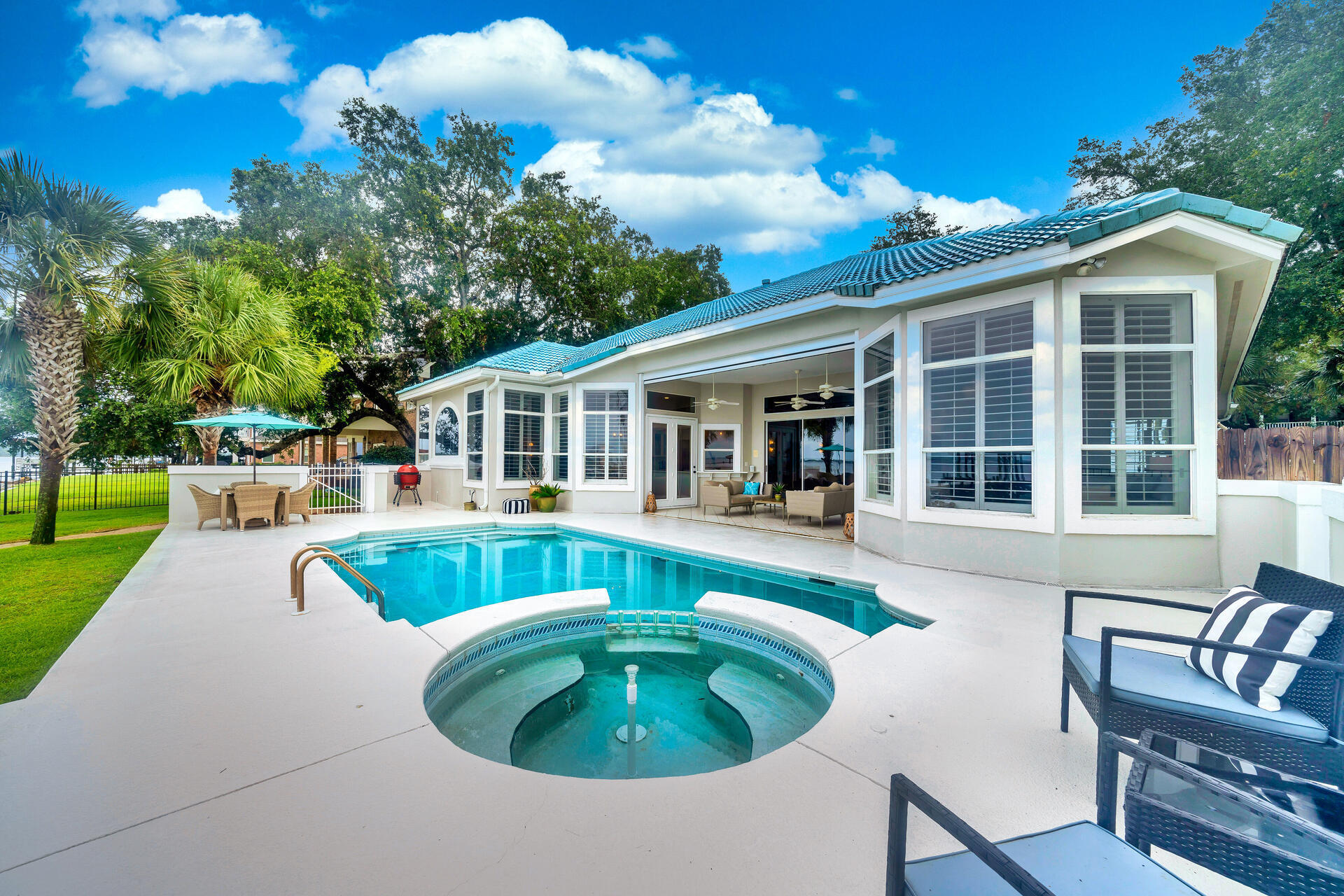 WINDWARD PH 1 BLUEWATER BAY - Residential