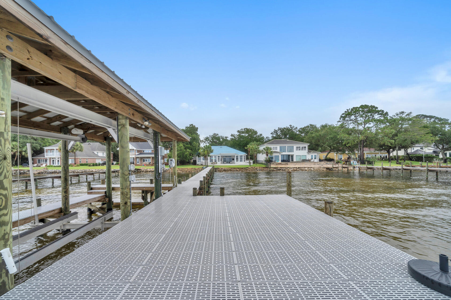 WINDWARD PH 1 BLUEWATER BAY - Residential