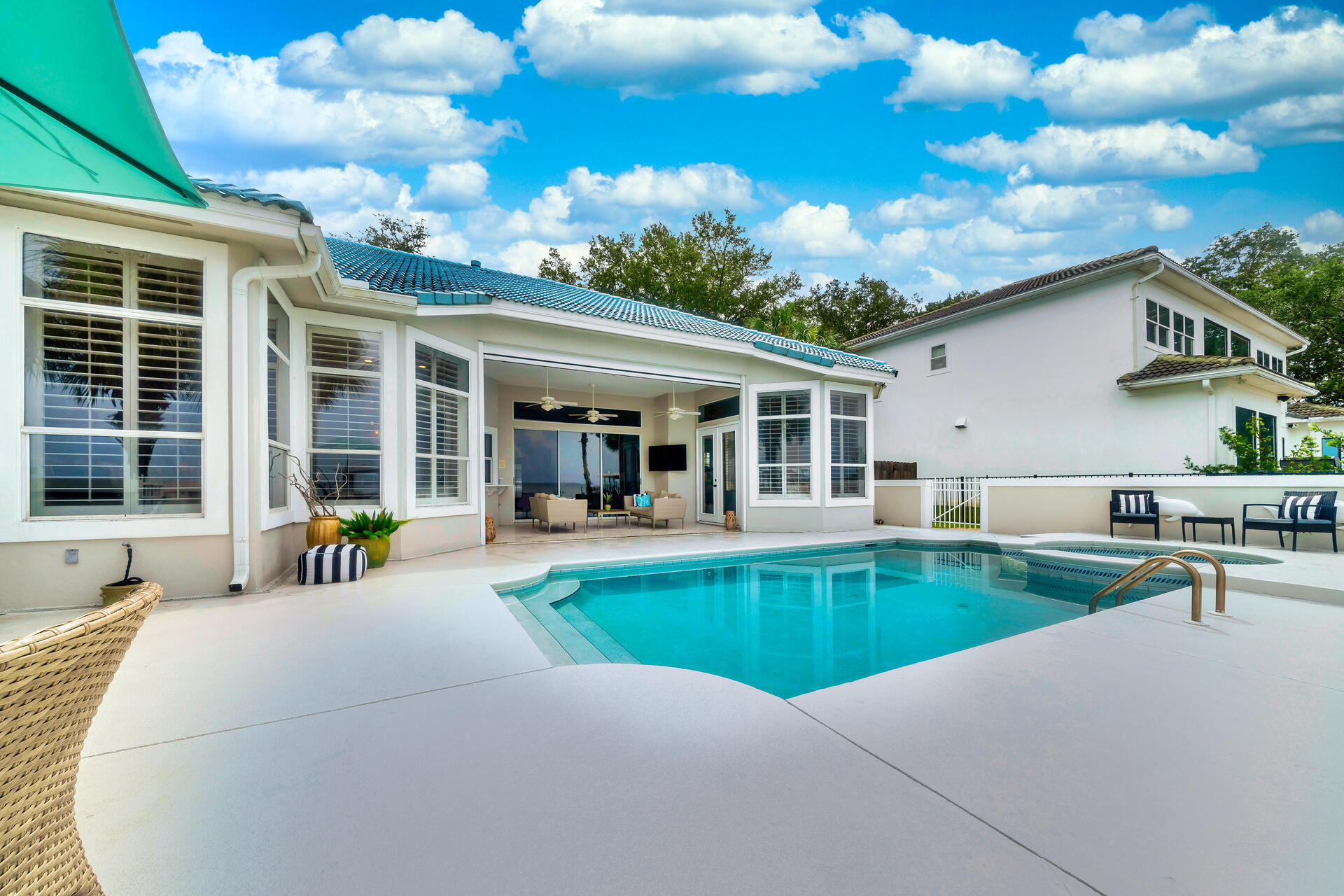 WINDWARD PH 1 BLUEWATER BAY - Residential