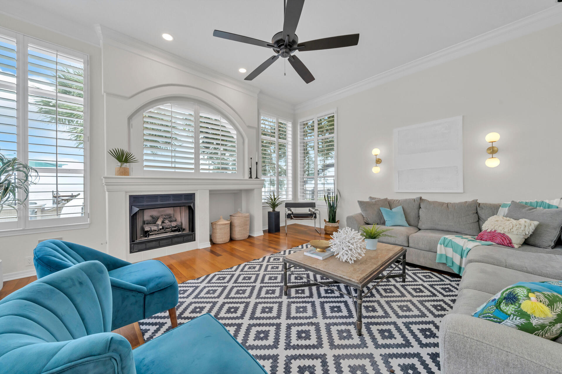 WINDWARD PH 1 BLUEWATER BAY - Residential